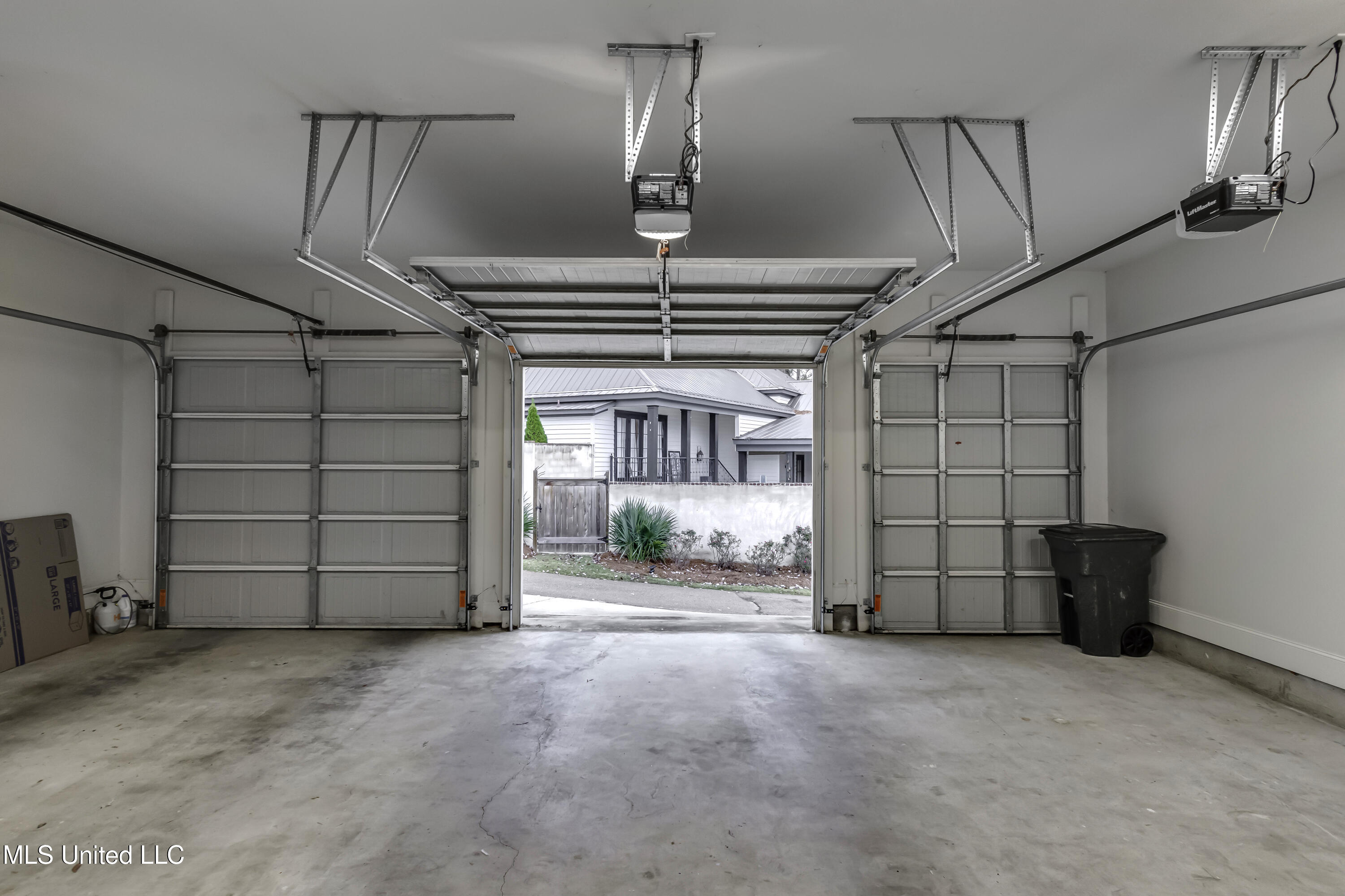 Madison, Mississippi 39110, United States, 3 Bedrooms Bedrooms, ,4 BathroomsBathrooms,Residential,Active,254890