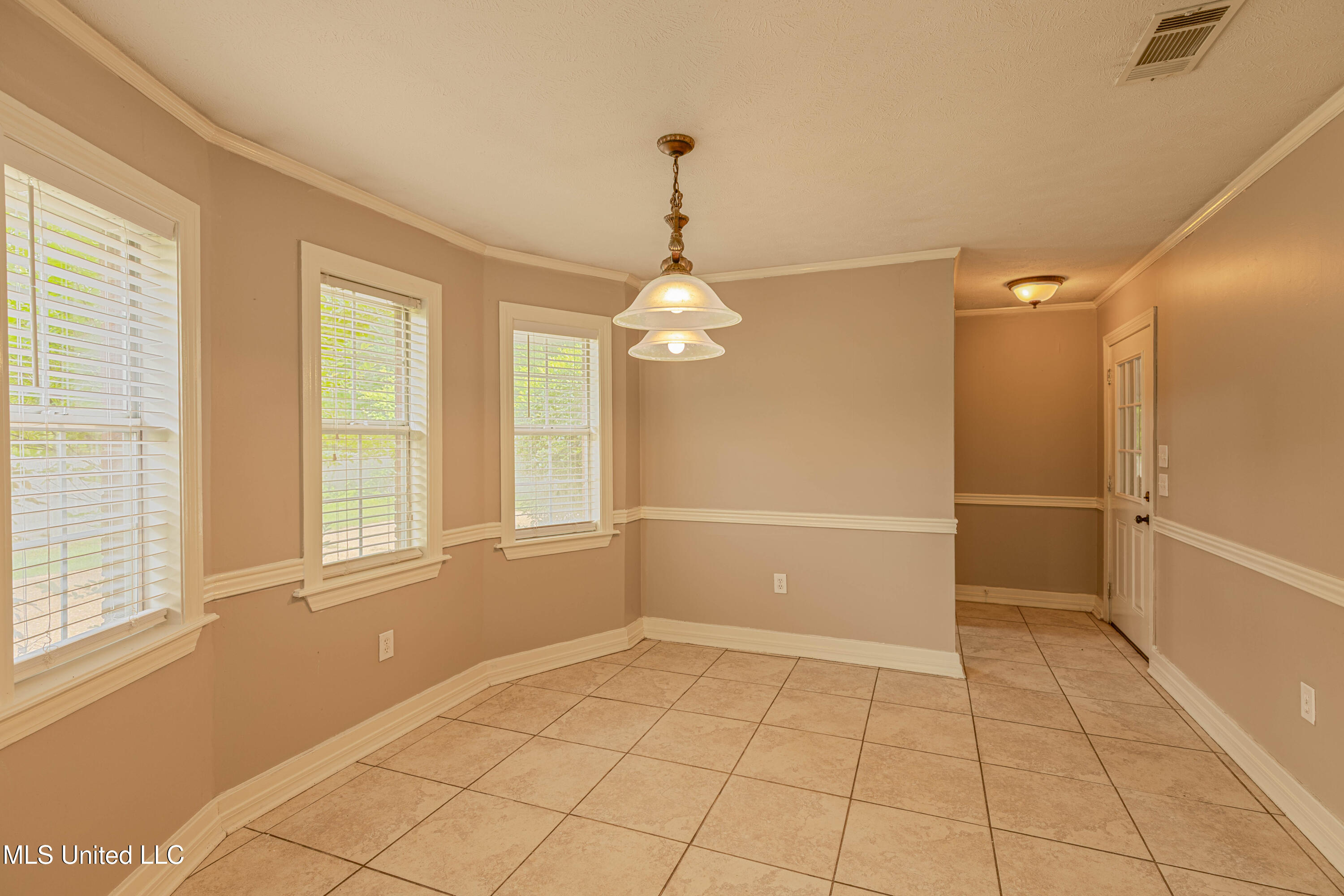 303 Colonial Drive, Madison, Mississippi image 10