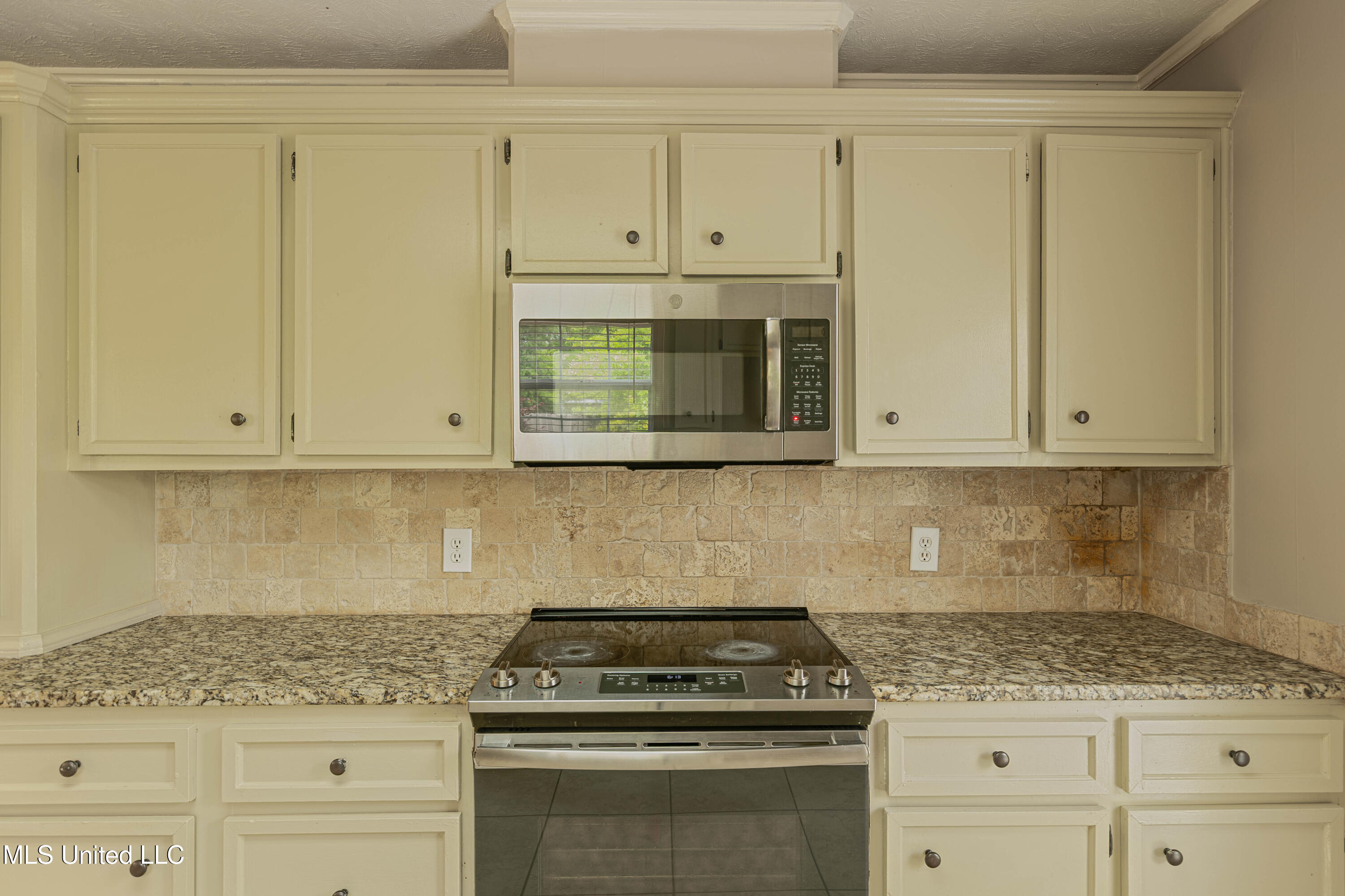 303 Colonial Drive, Madison, Mississippi image 15