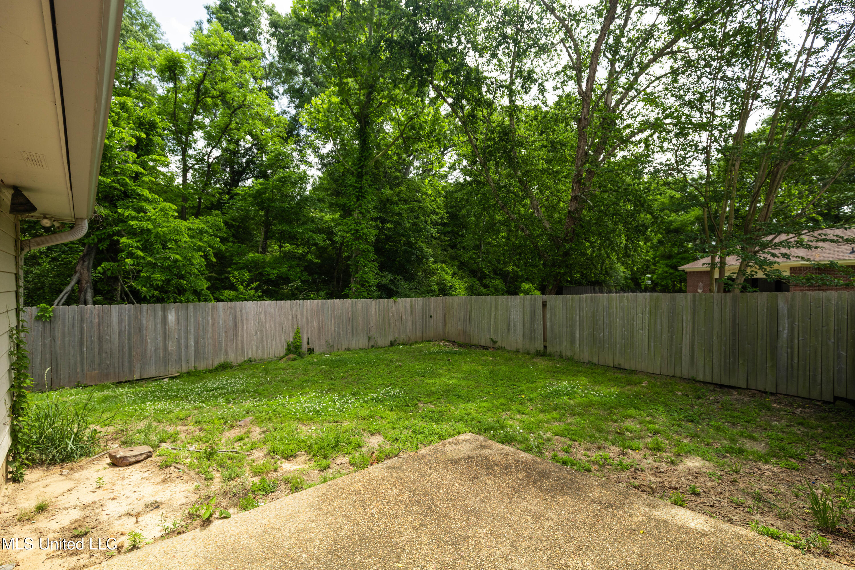 303 Colonial Drive, Madison, Mississippi image 39