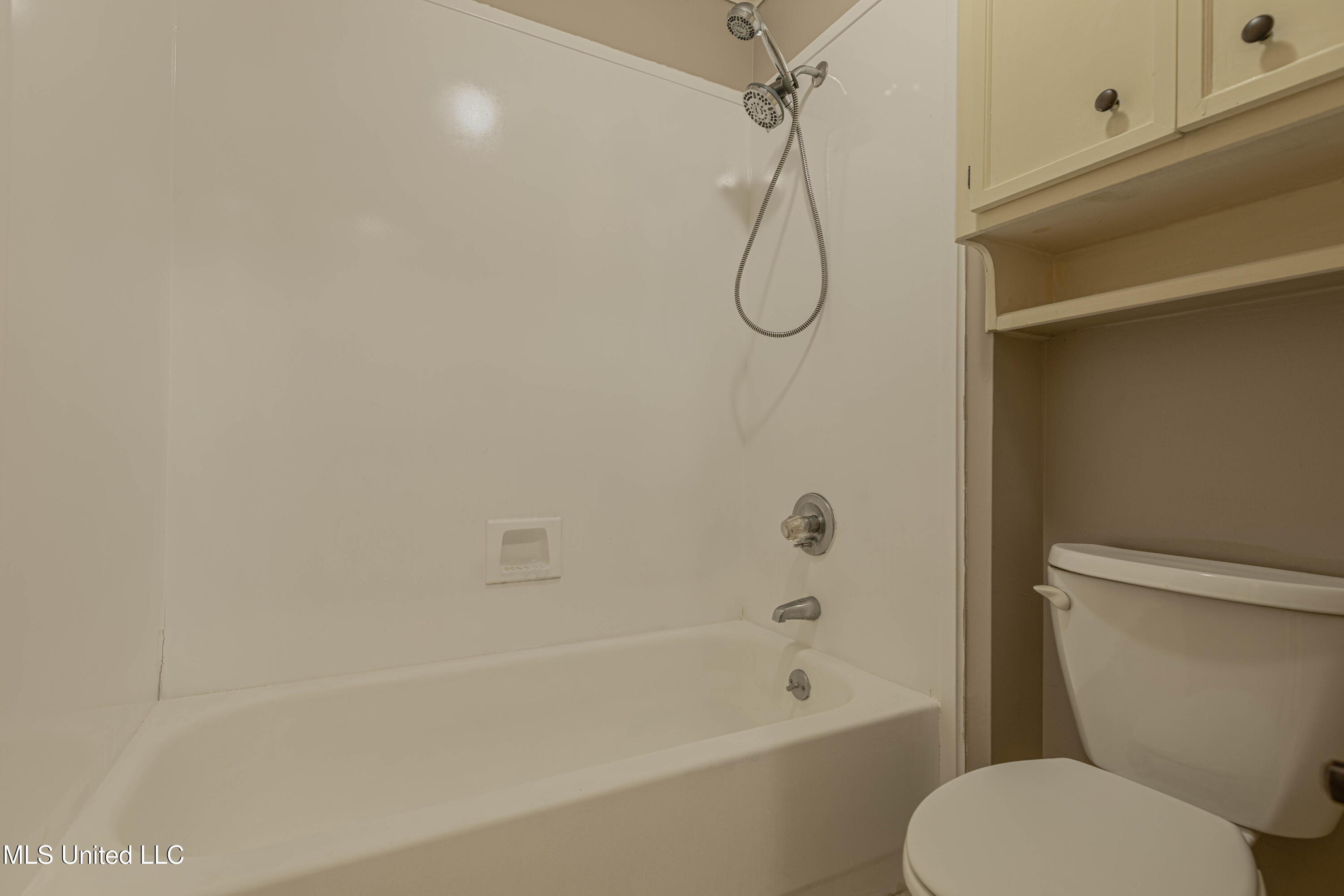 303 Colonial Drive, Madison, Mississippi image 33
