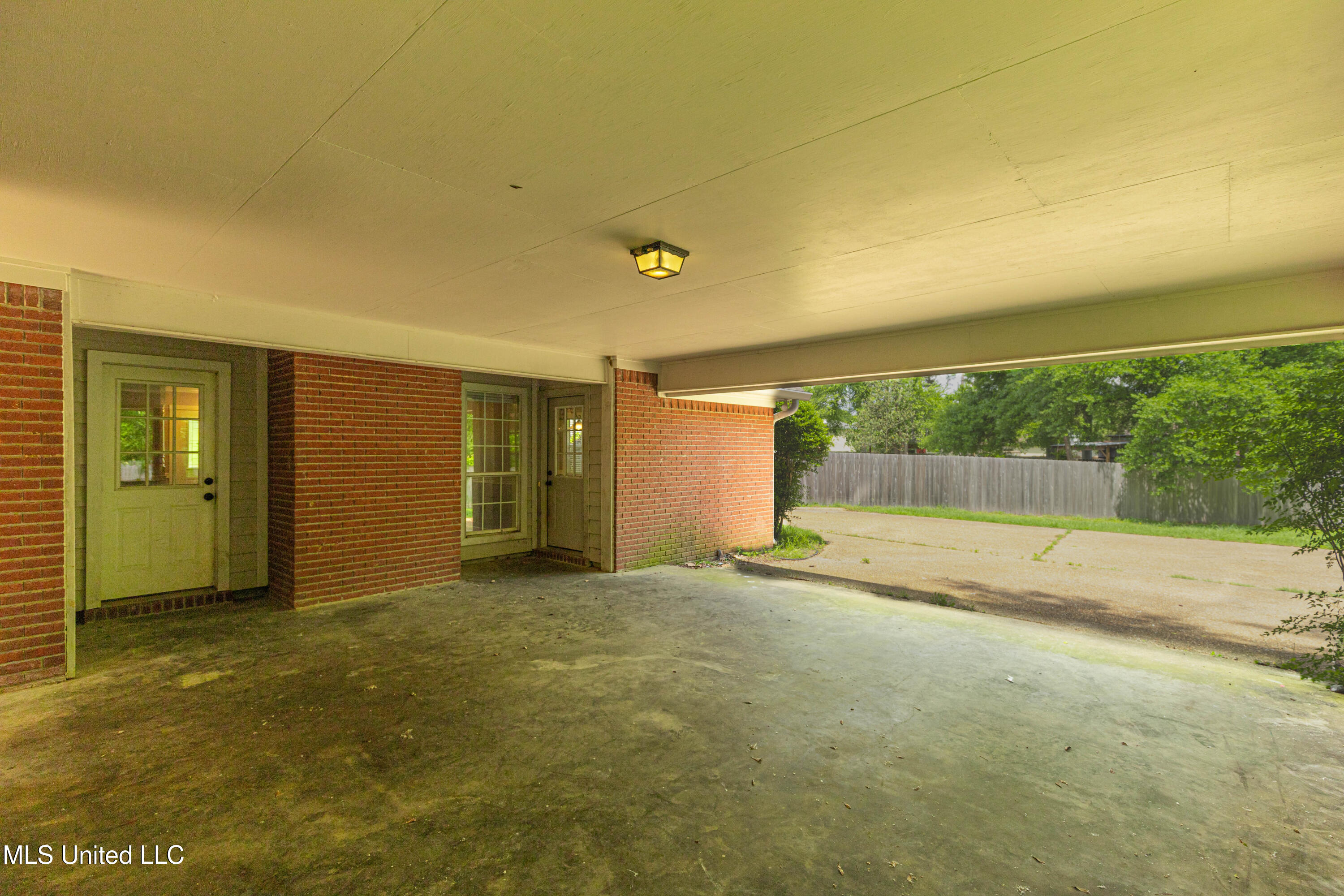 303 Colonial Drive, Madison, Mississippi image 36