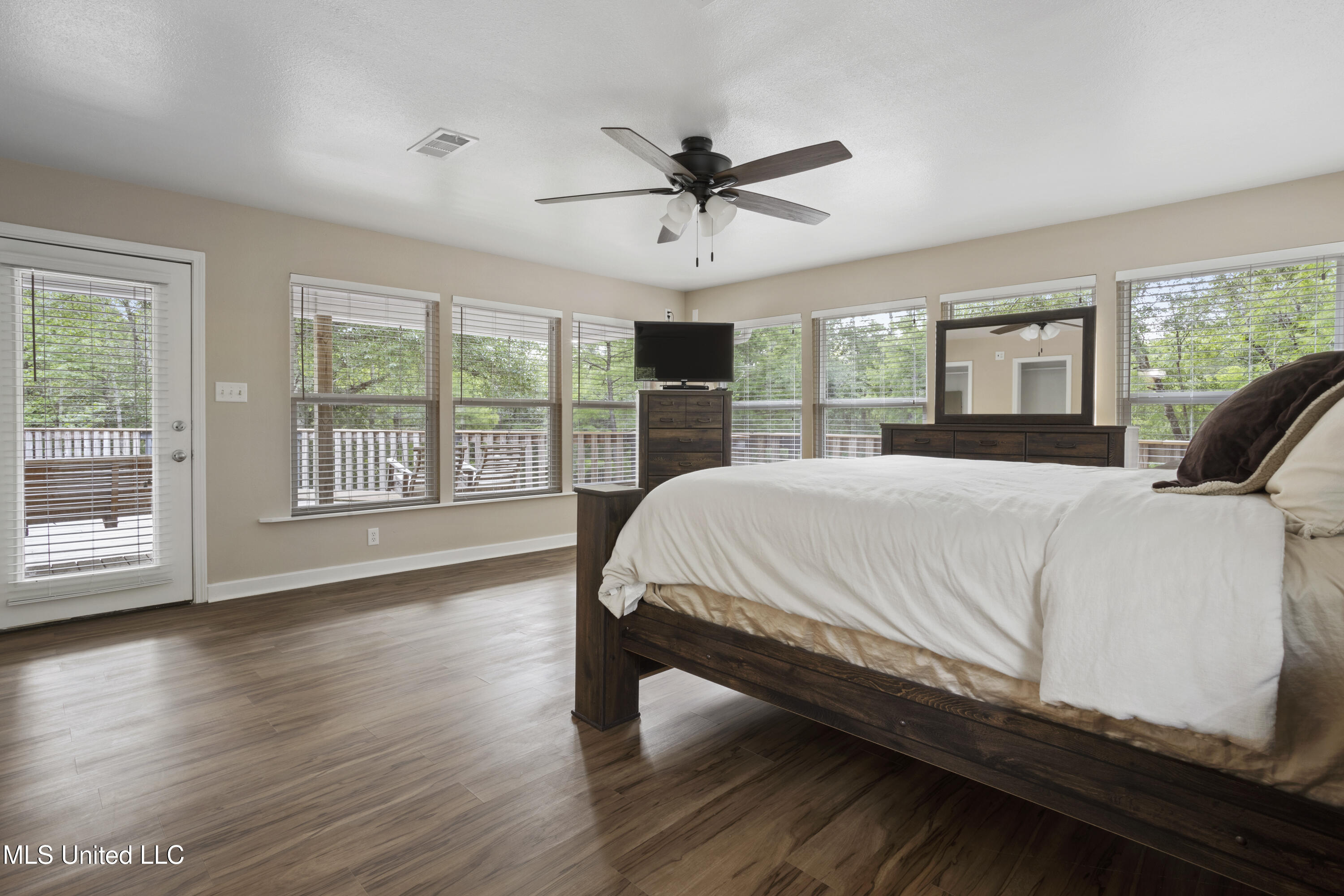 5297 Tuxachanie Drive, Biloxi, Mississippi image 17