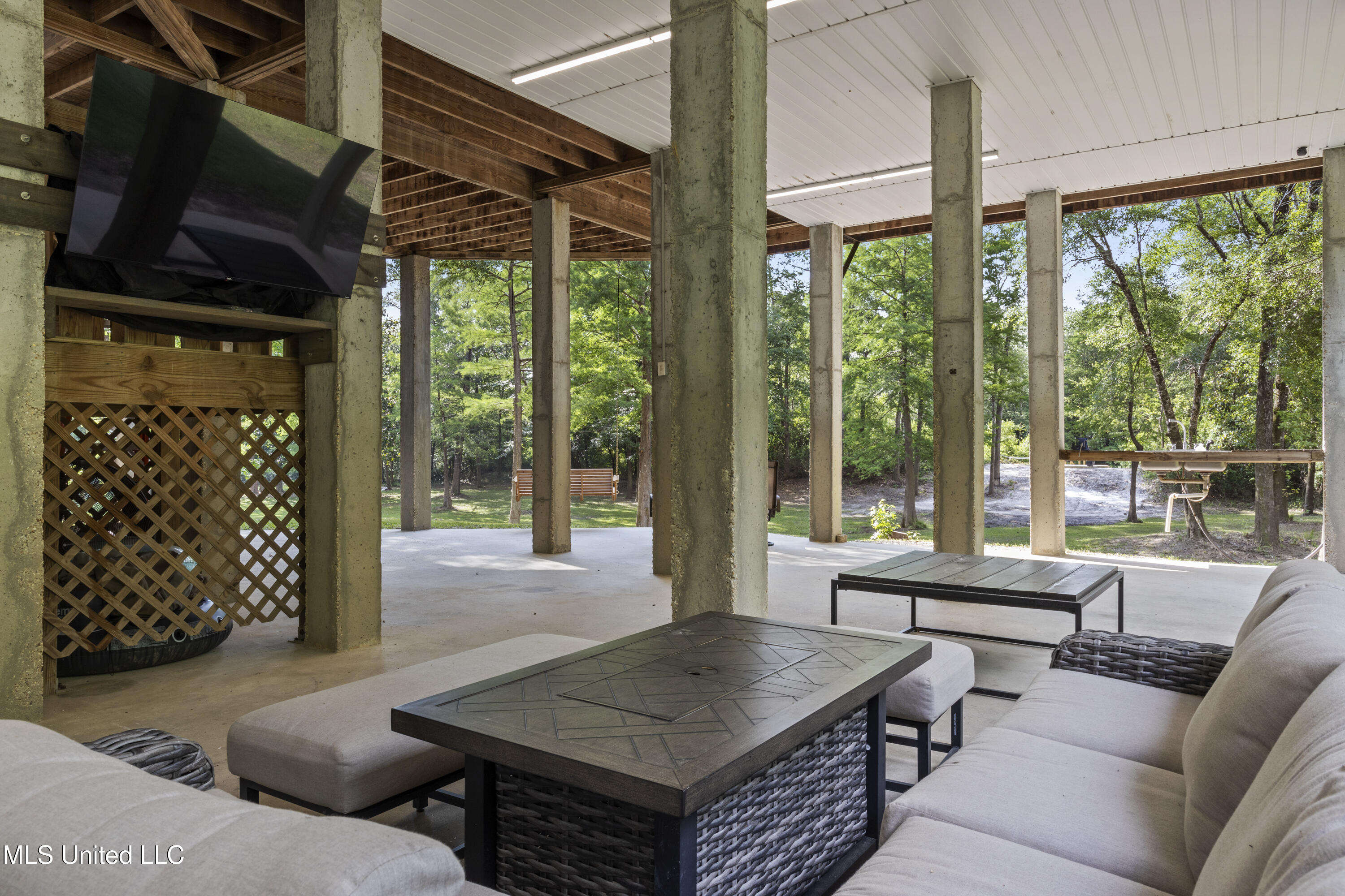 5297 Tuxachanie Drive, Biloxi, Mississippi image 27