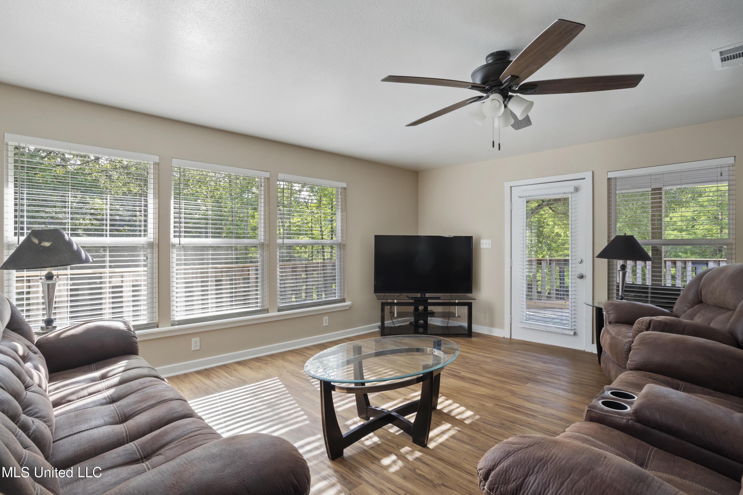 5297 Tuxachanie Drive, Biloxi, Mississippi image 8