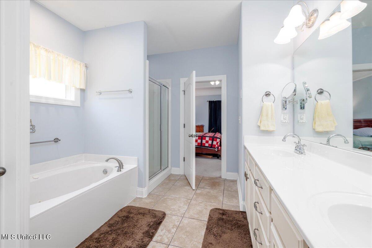 3753 Kenton Drive, Southaven, Mississippi image 16