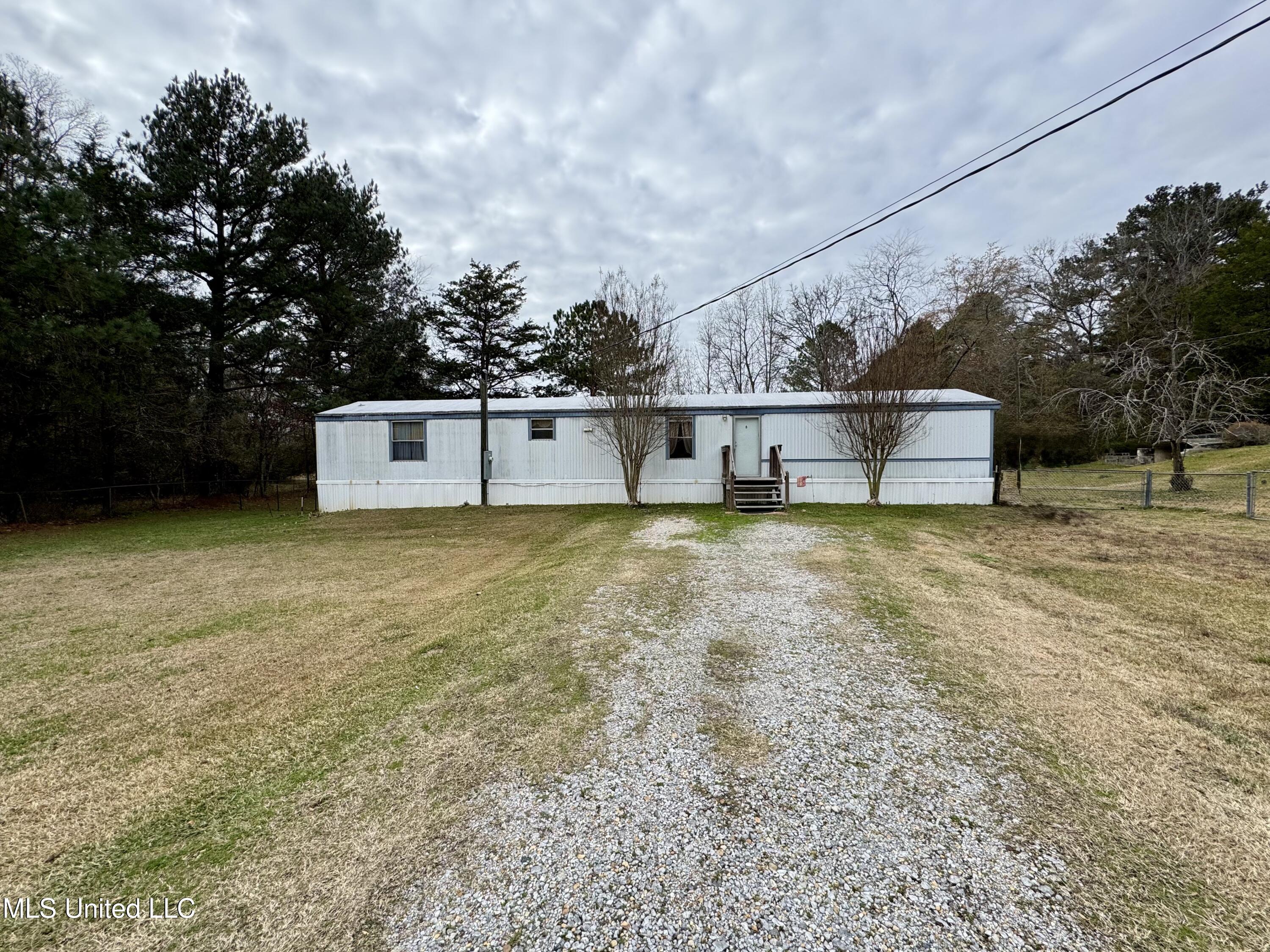 3096 Valley Road, Meridian, Mississippi image 1