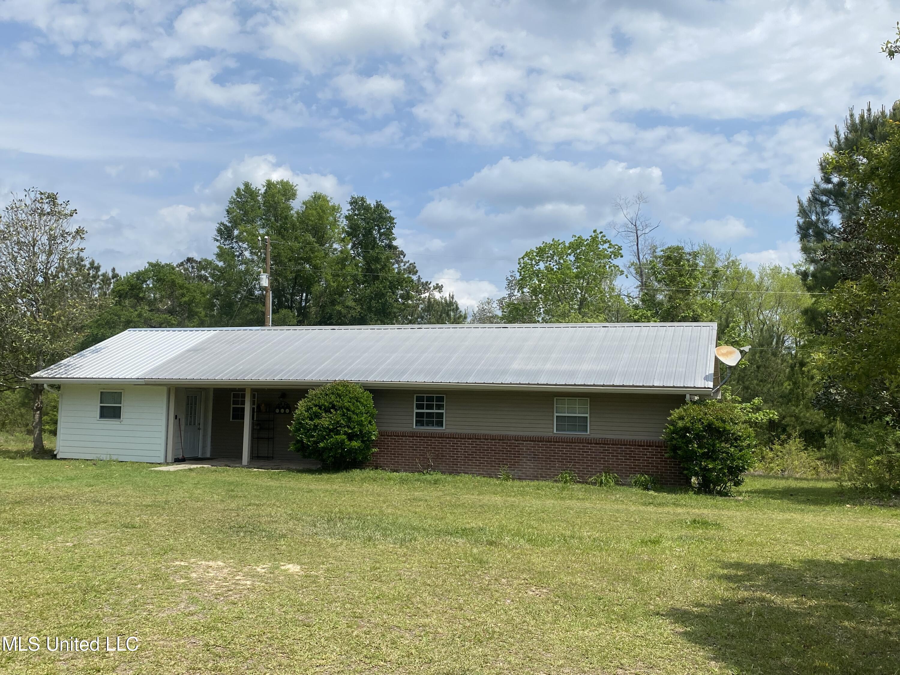 94 Lloyd Wise Road, Carriere, Mississippi image 2