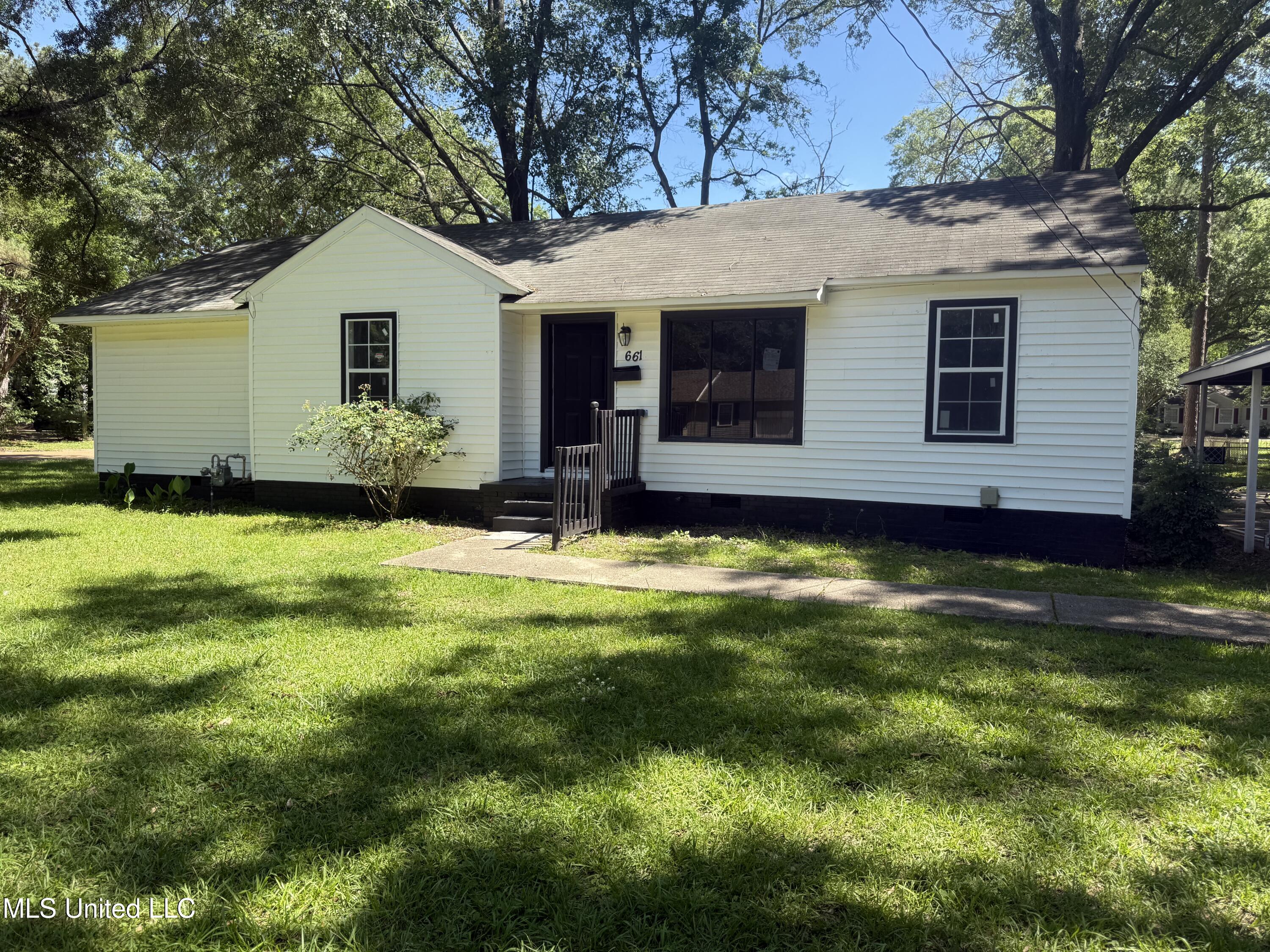661 Robinhood Road, Jackson, Mississippi image 1