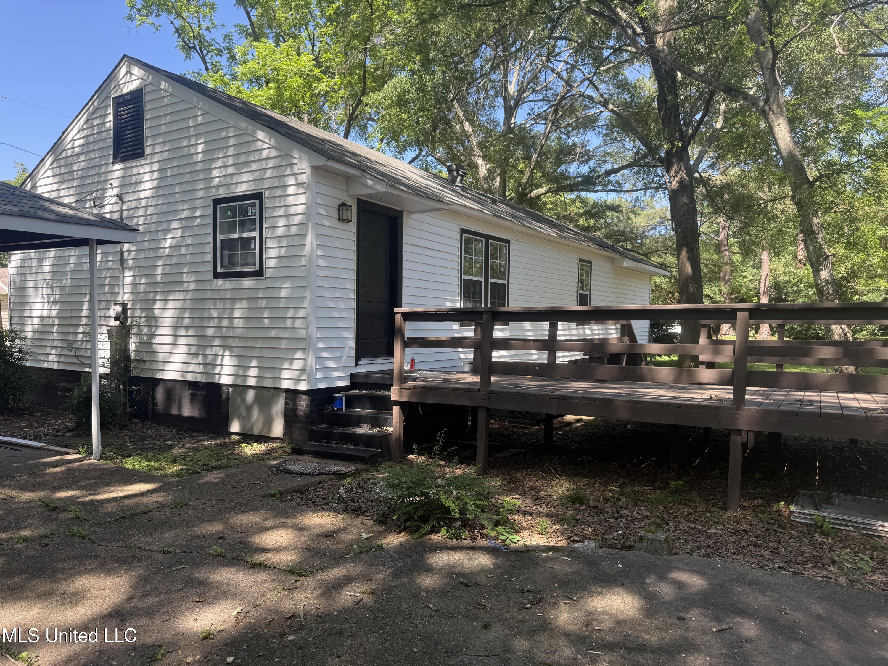 661 Robinhood Road, Jackson, Mississippi image 9