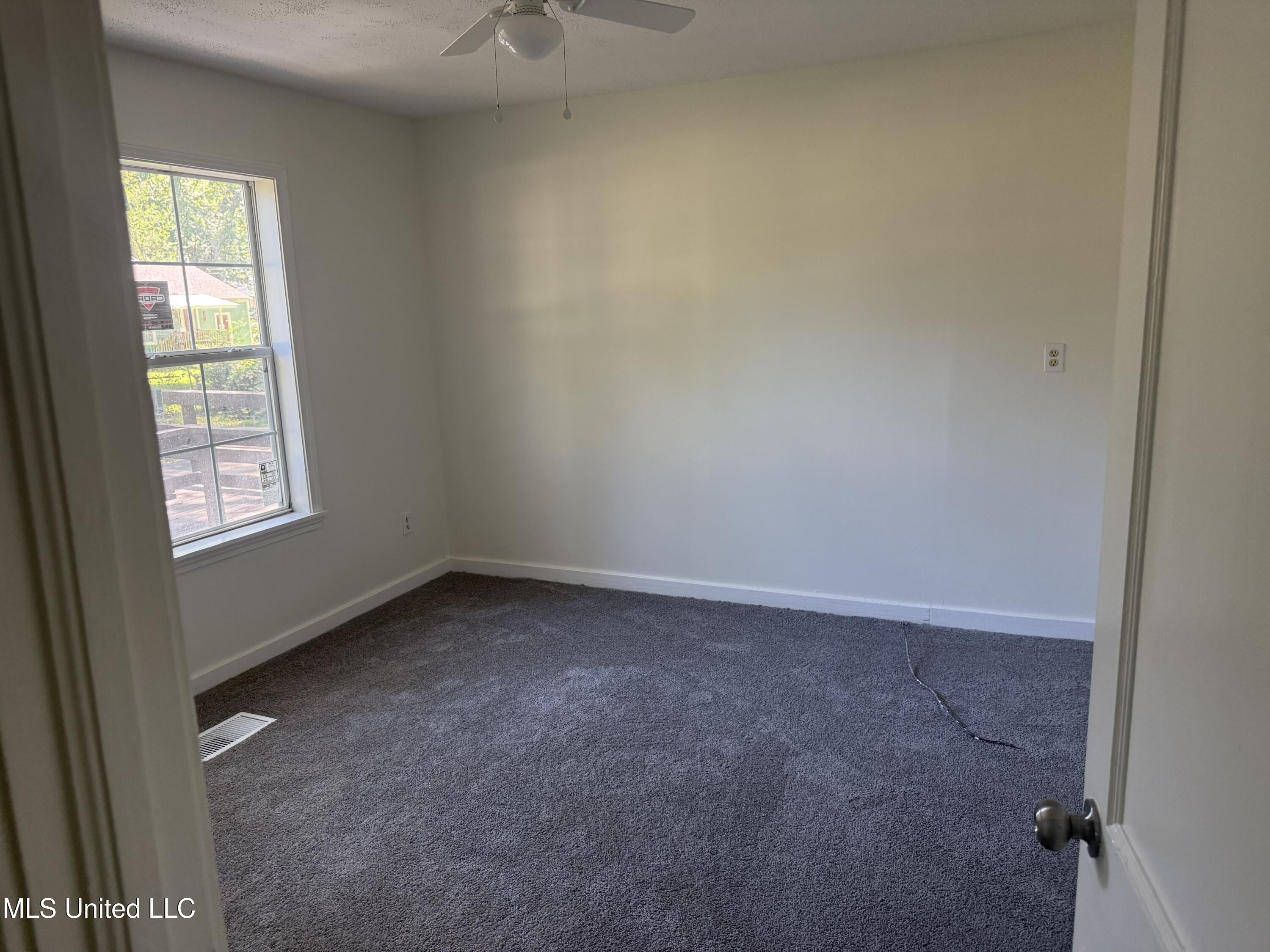 661 Robinhood Road, Jackson, Mississippi image 6