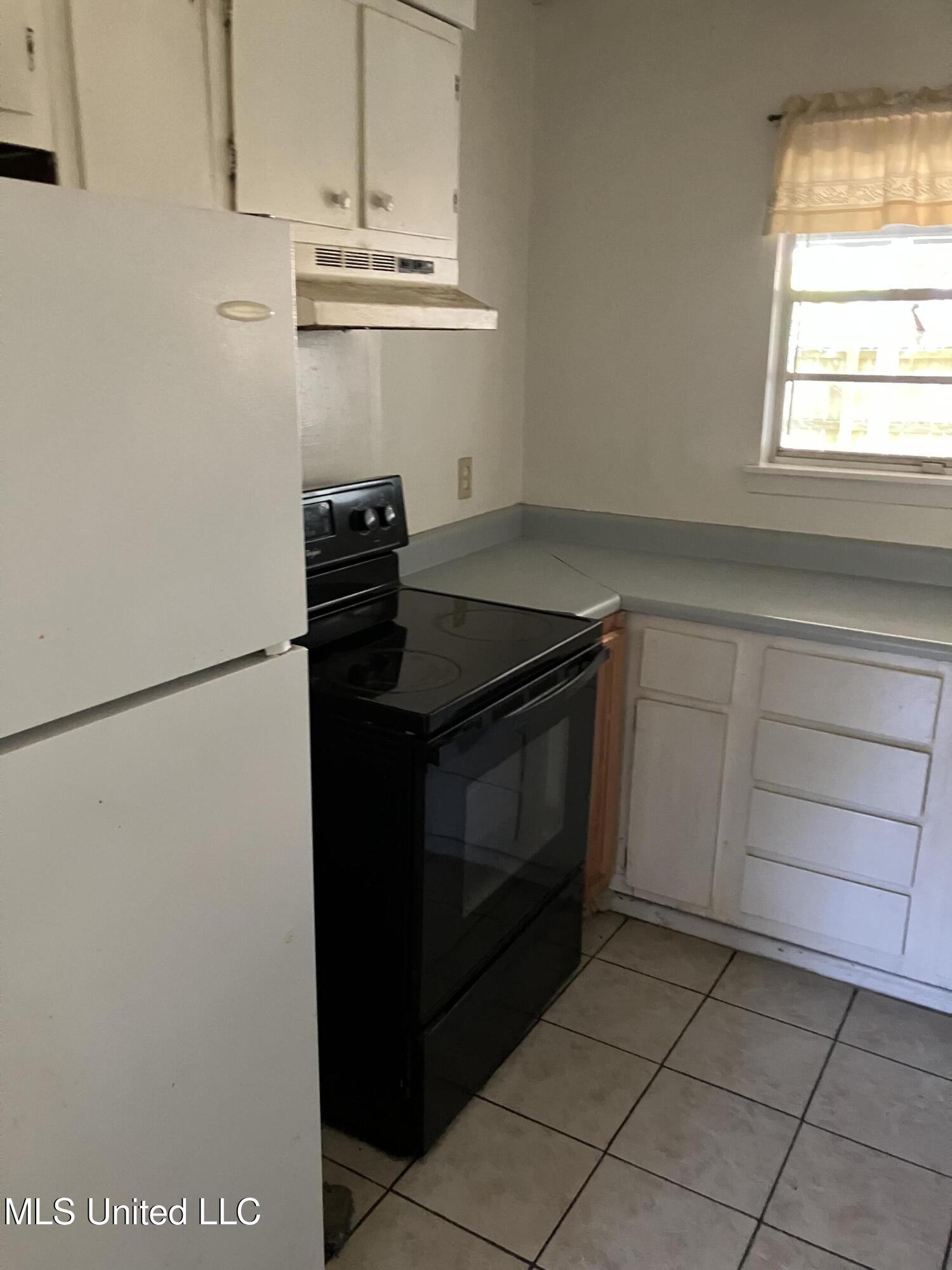 203 Charles Avenue, Long Beach, Mississippi image 5