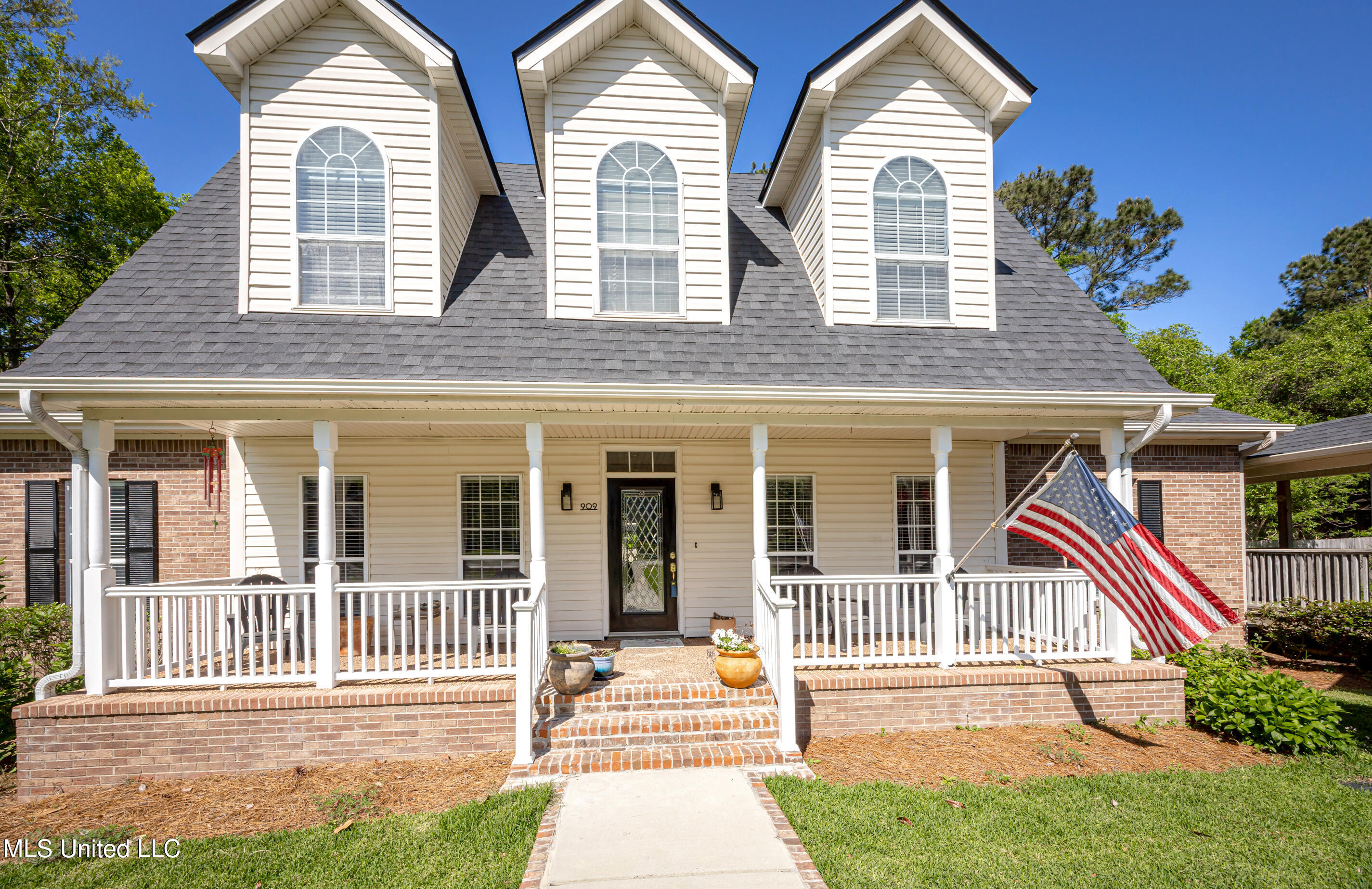 909 Magnolia Bayou Boulevard, Ocean Springs, Mississippi image 4