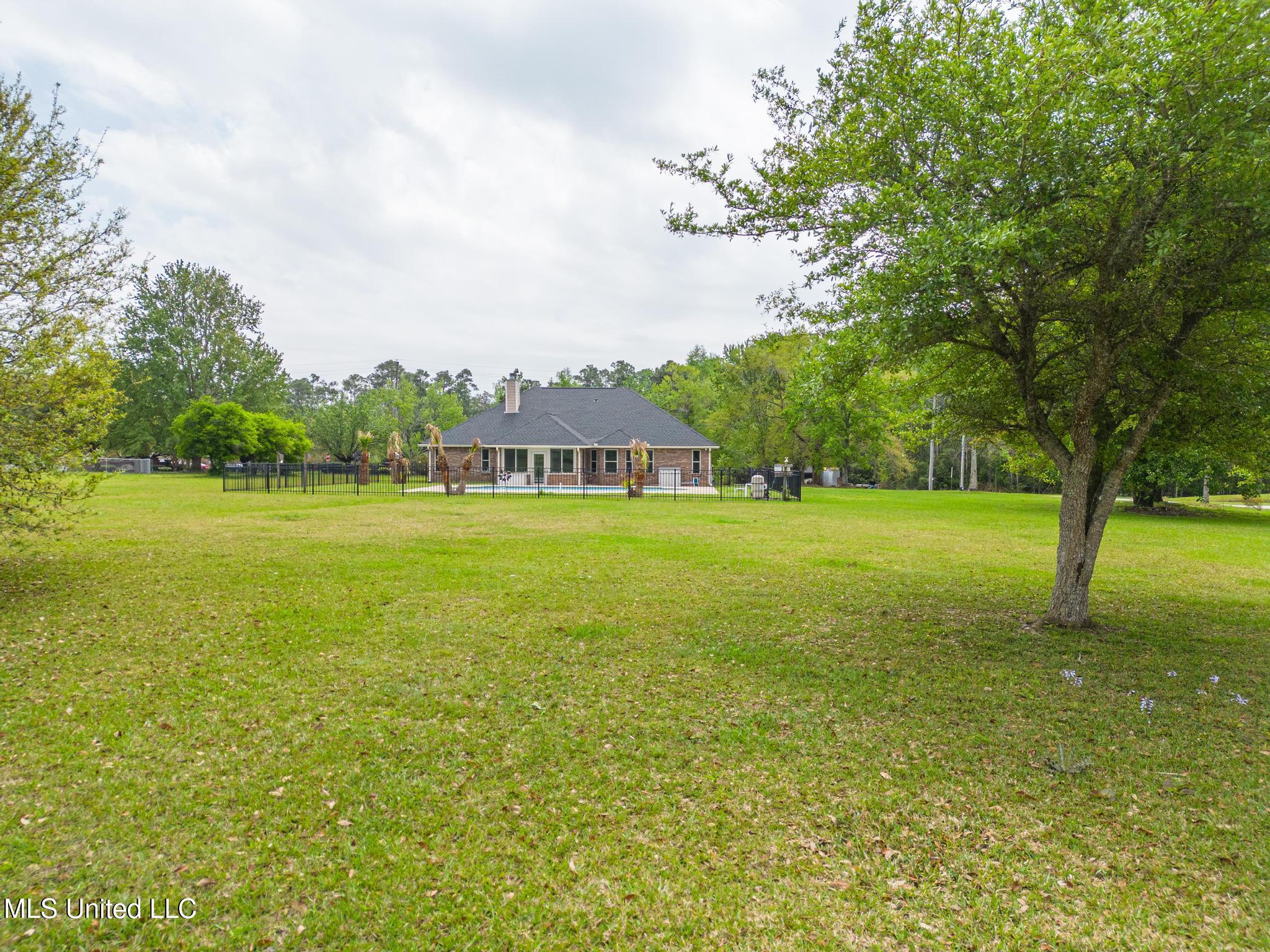 8132 Curry Road, Biloxi, Mississippi image 28