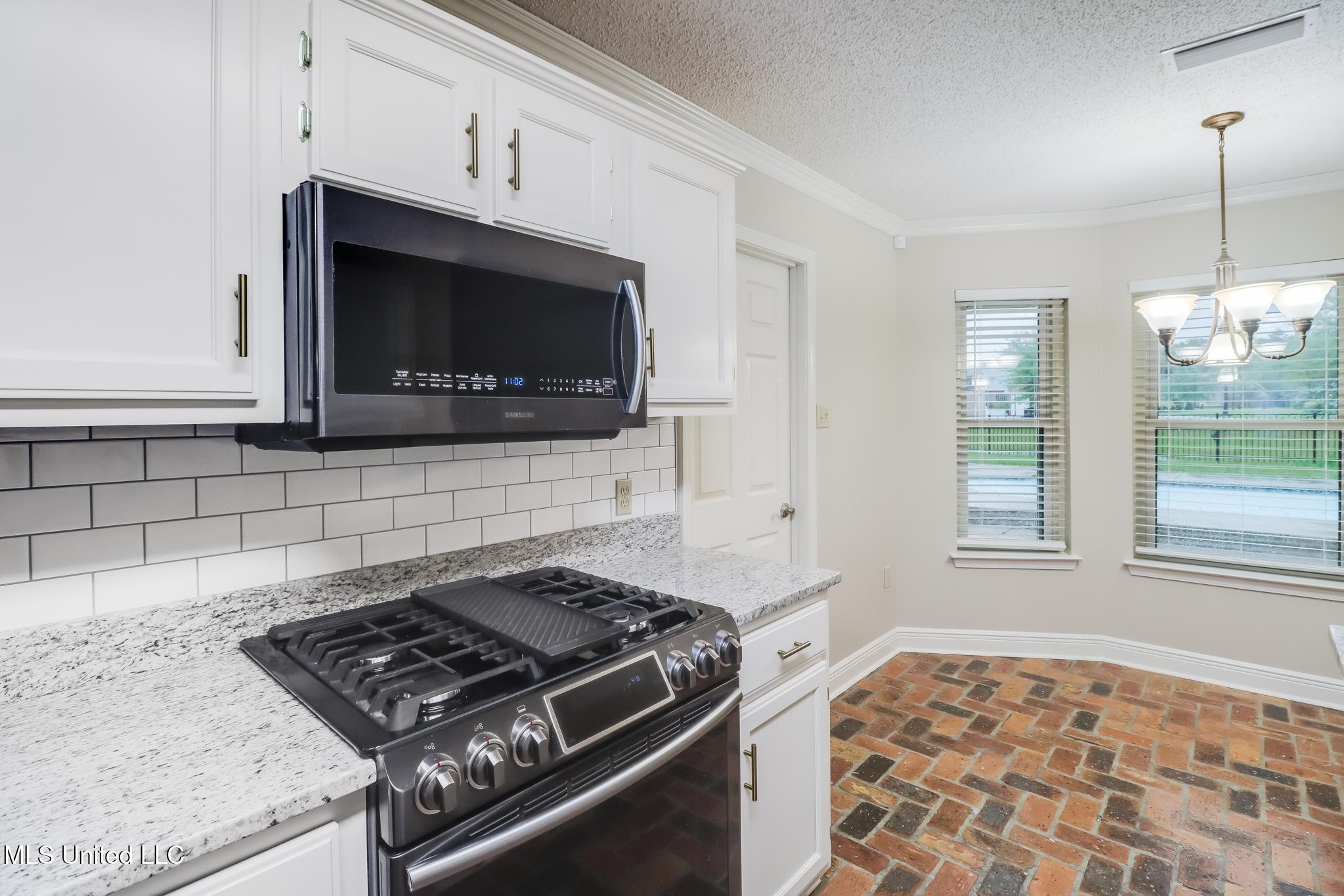 8132 Curry Road, Biloxi, Mississippi image 4