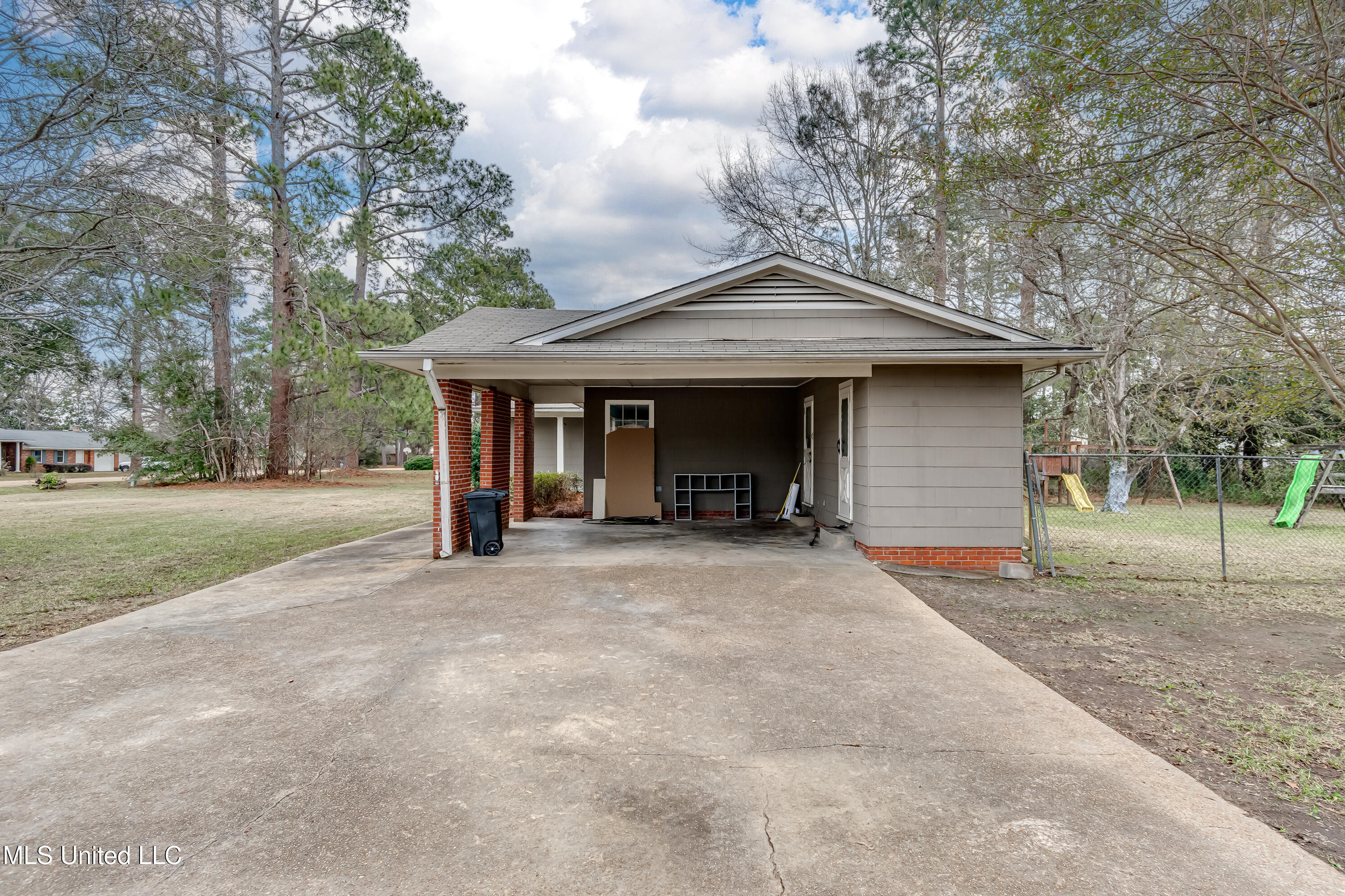 215 Mackey Drive, Madison, Mississippi image 5