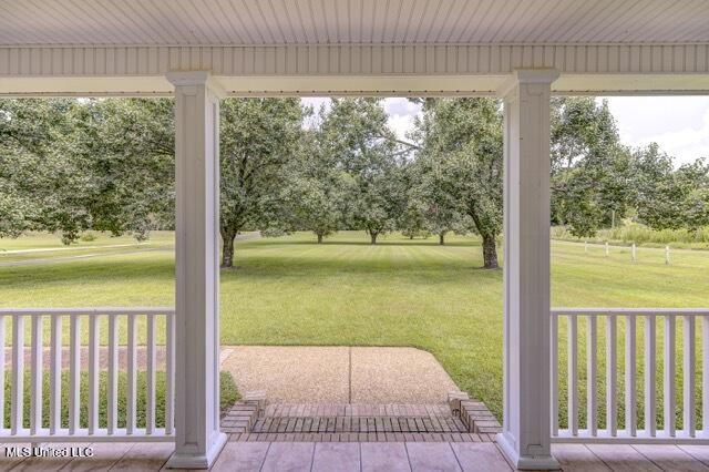 320 Burnt House Road, Vicksburg, Mississippi image 5