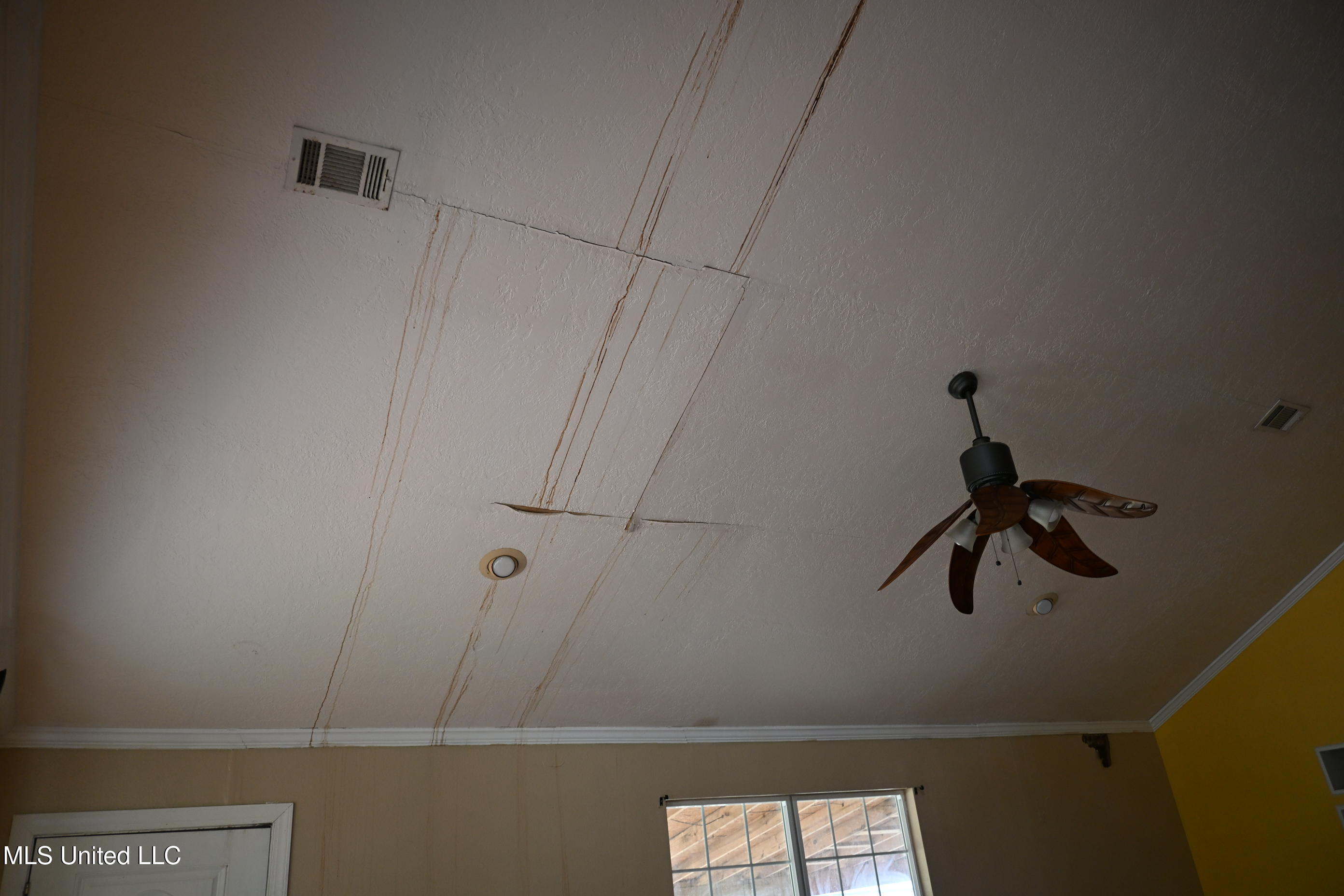 1106 Resca De La Palma Street, Pascagoula, Mississippi image 3