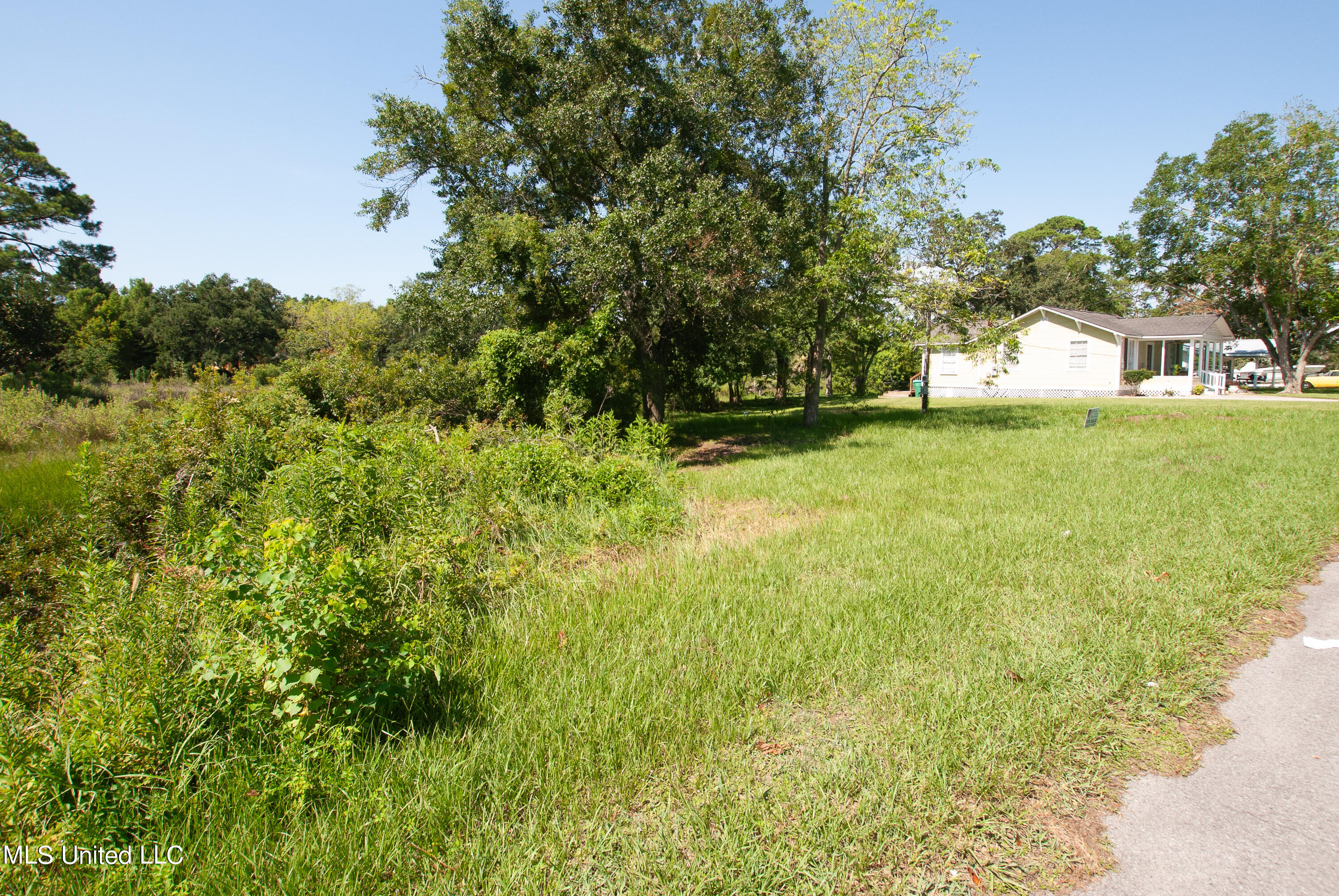 808 Communy Avenue, Pascagoula, Mississippi image 6