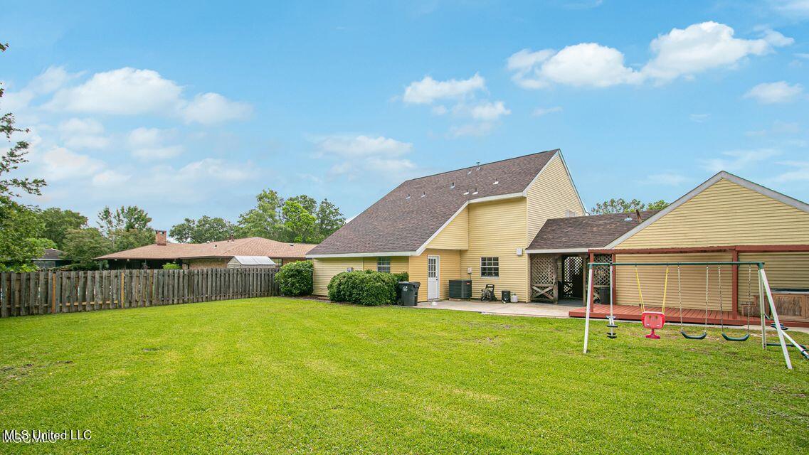 1100 Hickory Drive, Long Beach, Mississippi image 3