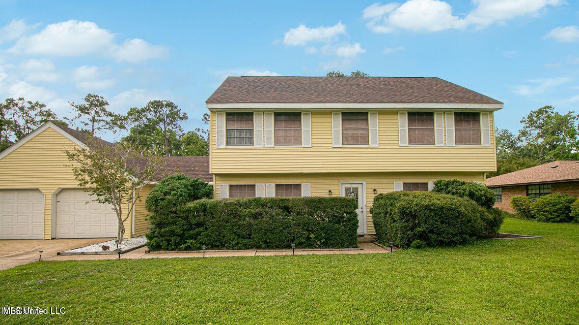 1100 Hickory Drive, Long Beach, Mississippi image 1