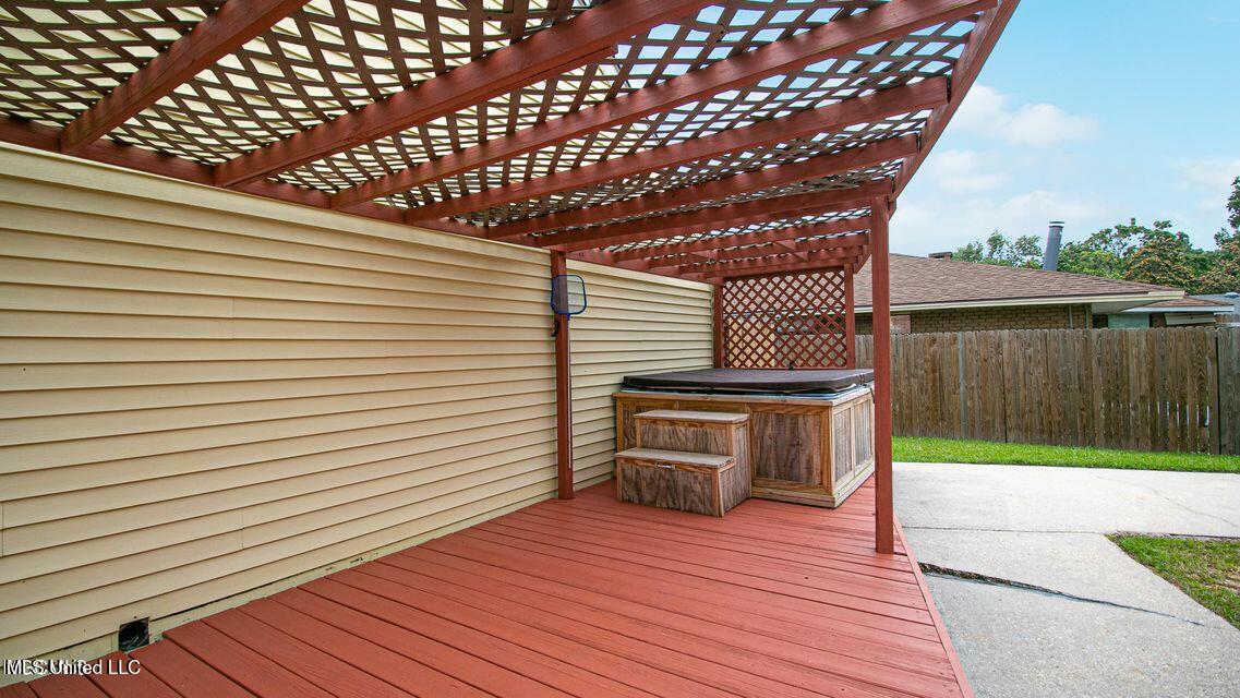 1100 Hickory Drive, Long Beach, Mississippi image 6