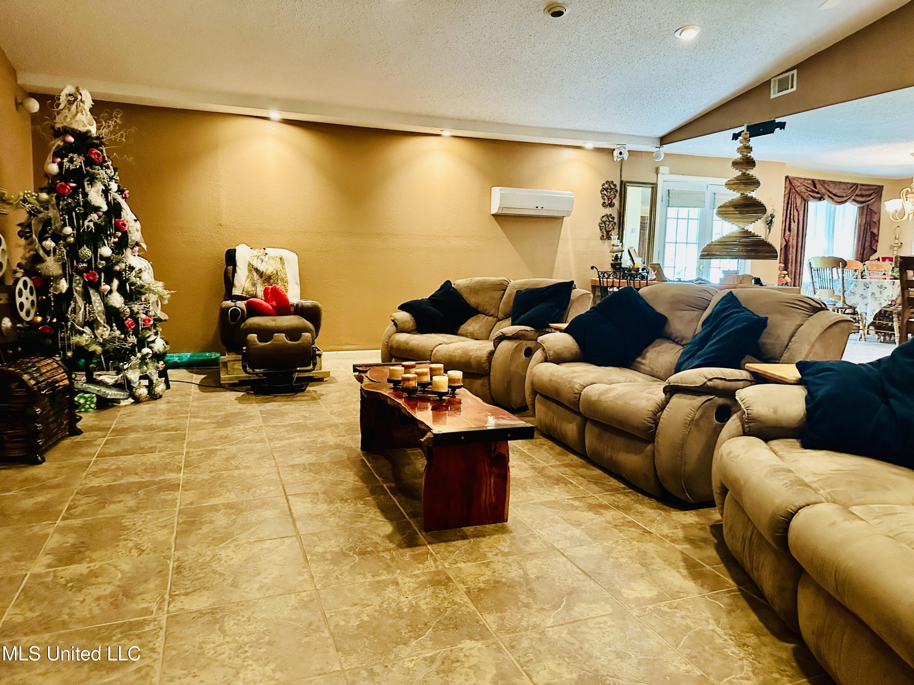 Biloxi, Mississippi 39532, United States, 3 Bedrooms Bedrooms, ,2 BathroomsBathrooms,Residential,Active,191652