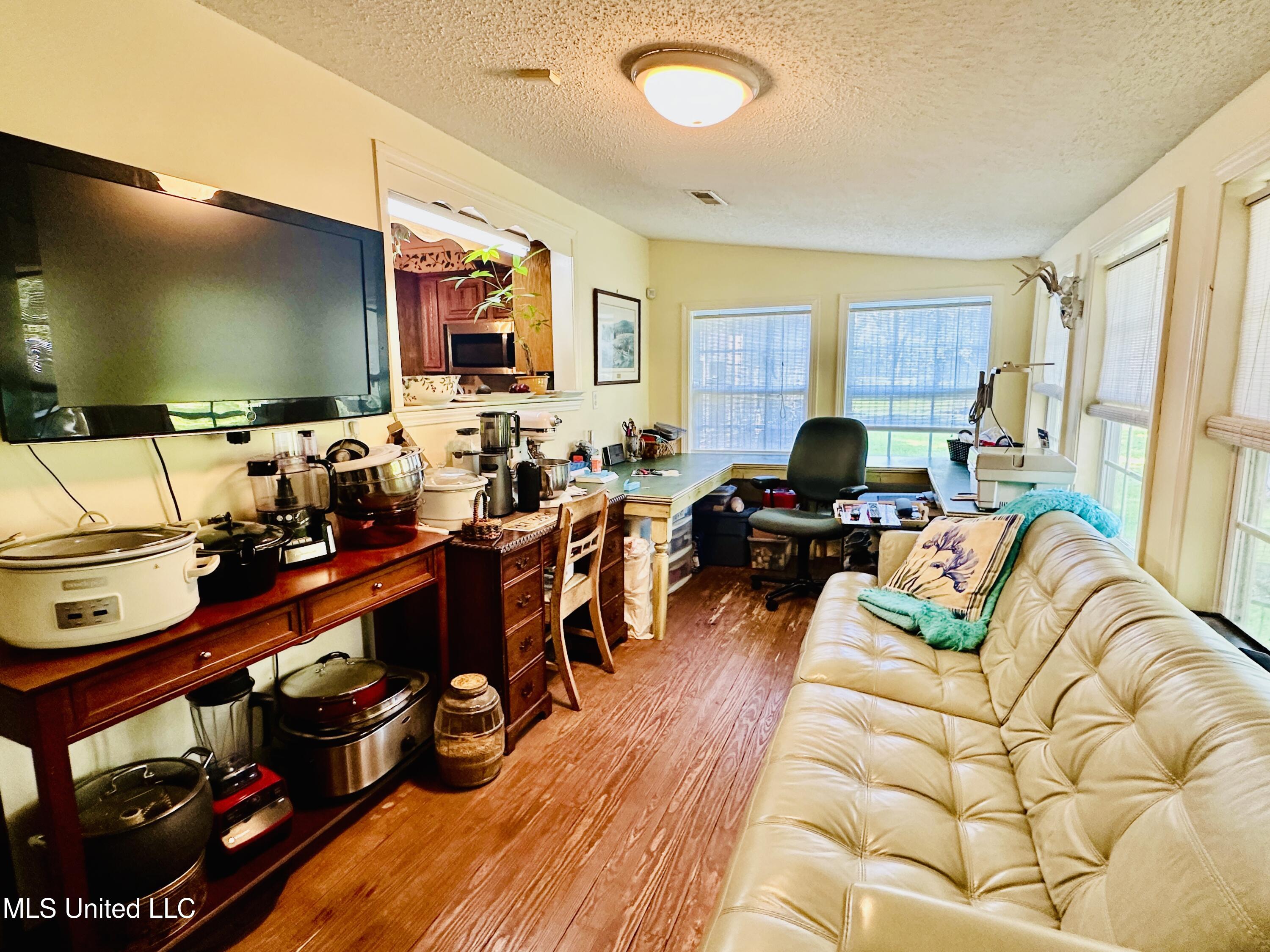 Biloxi, Mississippi 39532, United States, 3 Bedrooms Bedrooms, ,2 BathroomsBathrooms,Residential,Active,191652