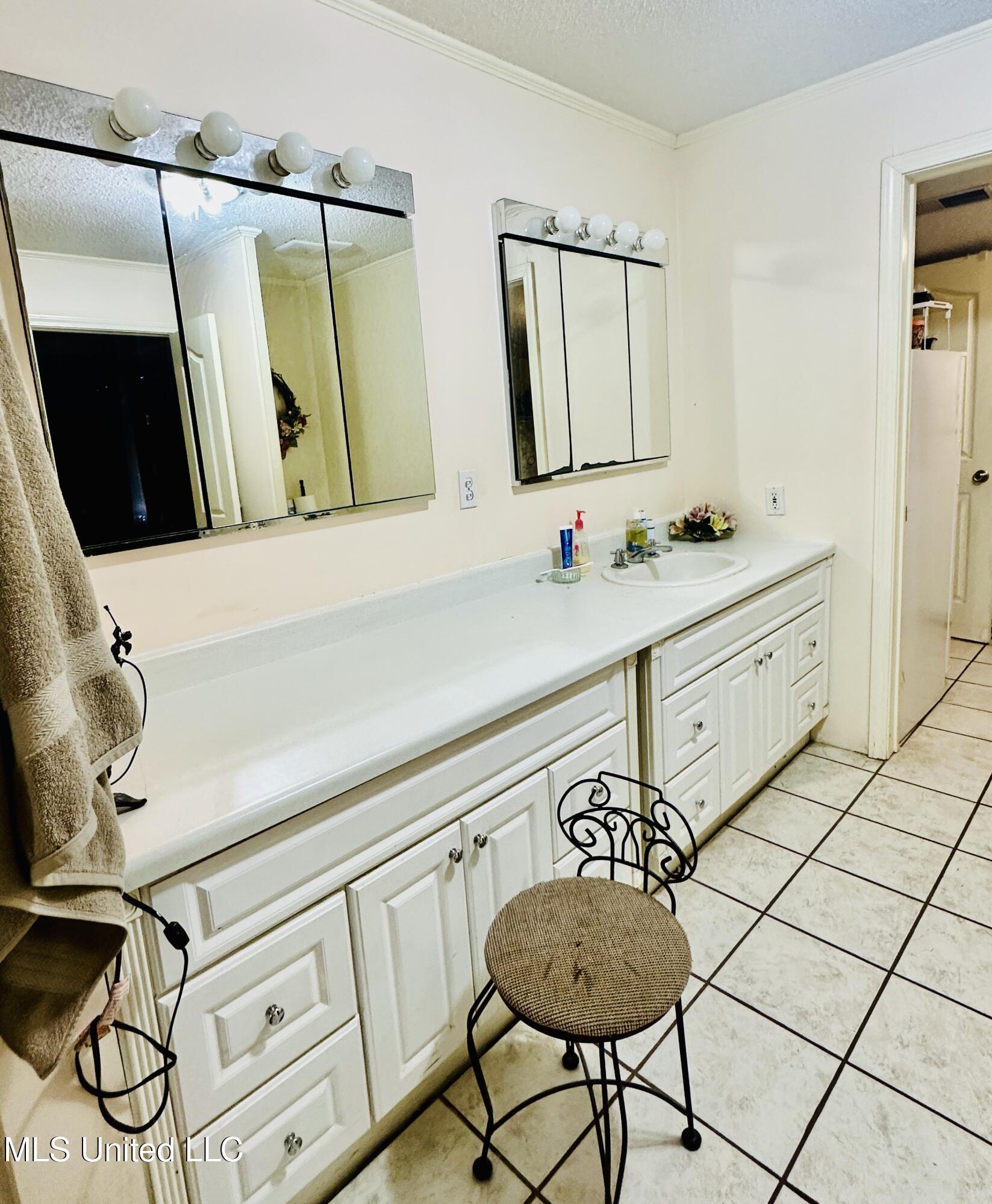 Biloxi, Mississippi 39532, United States, 3 Bedrooms Bedrooms, ,2 BathroomsBathrooms,Residential,Active,191652