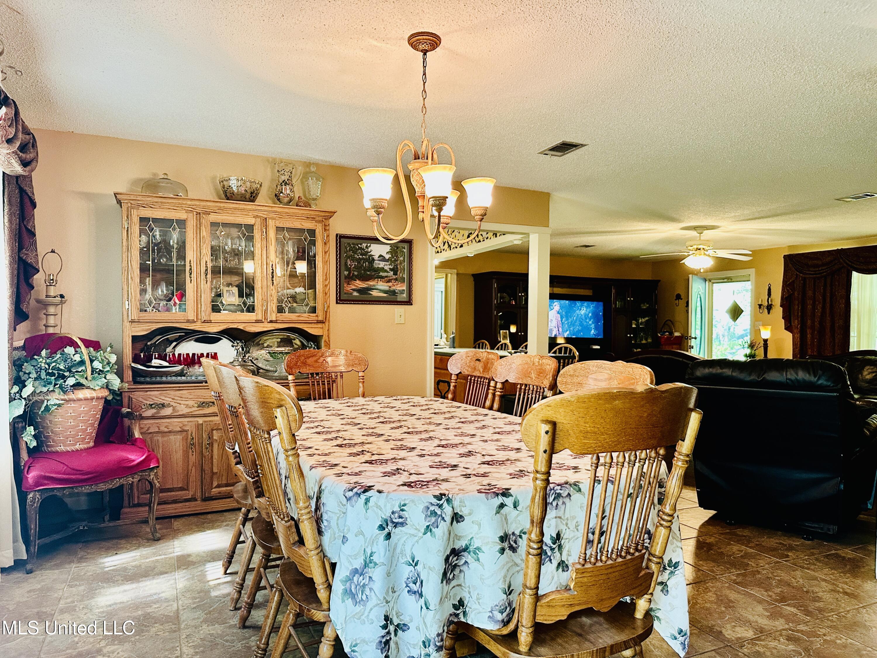 Biloxi, Mississippi 39532, United States, 3 Bedrooms Bedrooms, ,2 BathroomsBathrooms,Residential,Active,191652