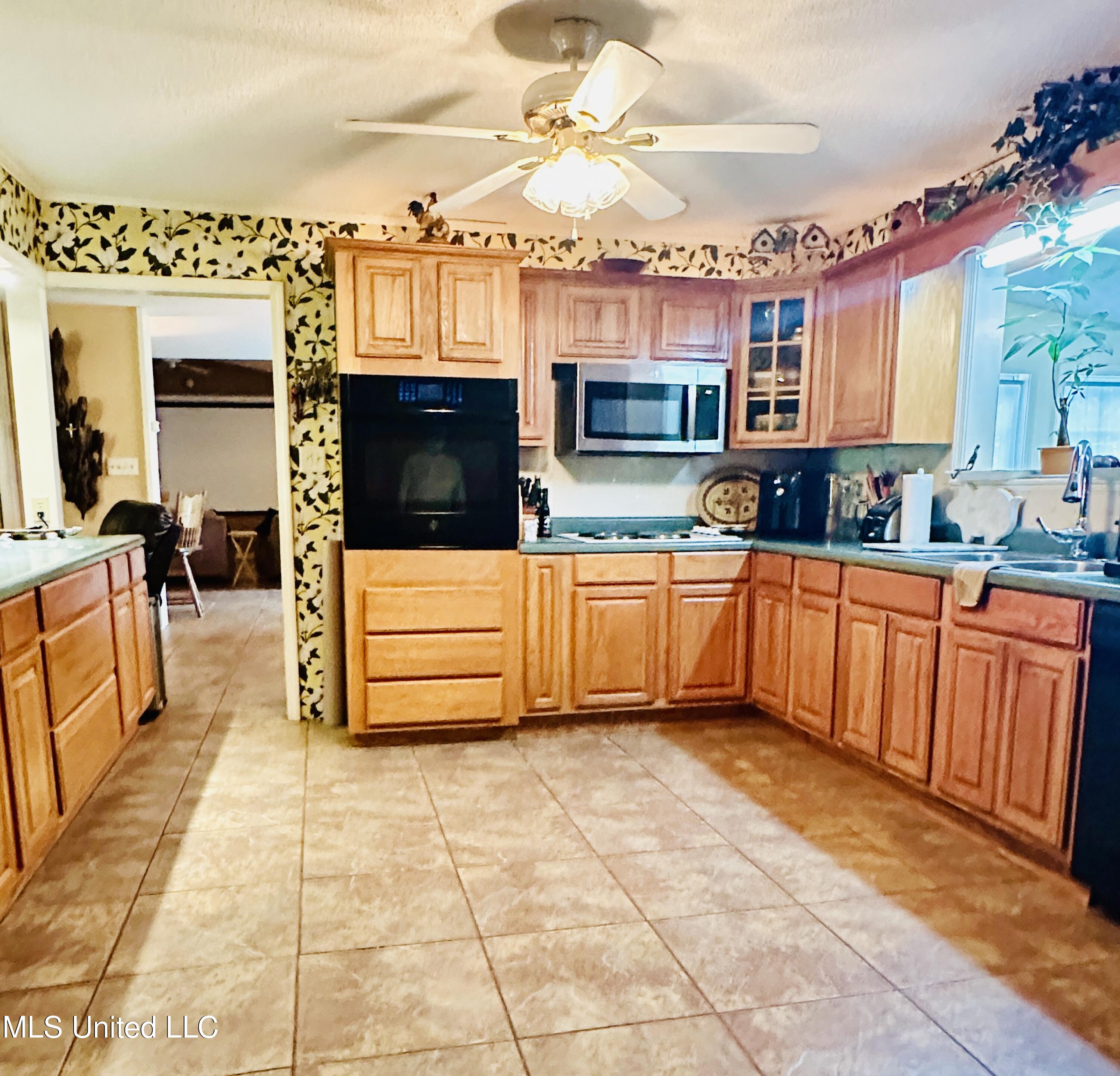 Biloxi, Mississippi 39532, United States, 3 Bedrooms Bedrooms, ,2 BathroomsBathrooms,Residential,Active,191652