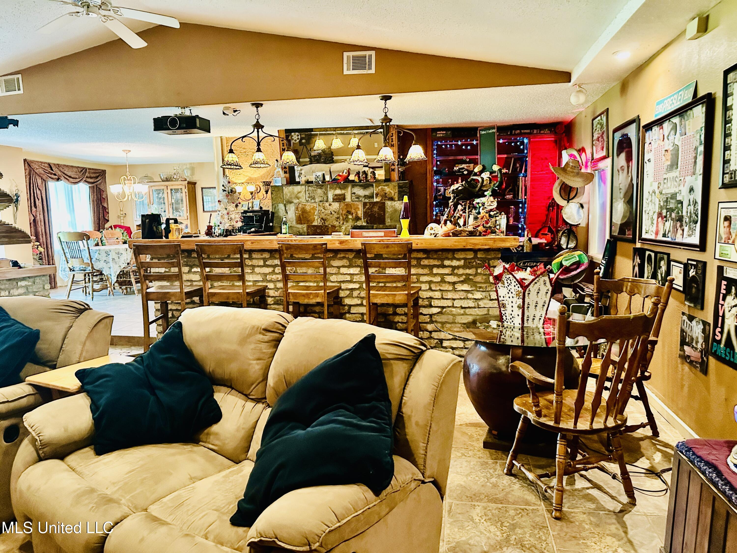 Biloxi, Mississippi 39532, United States, 3 Bedrooms Bedrooms, ,2 BathroomsBathrooms,Residential,Active,191652