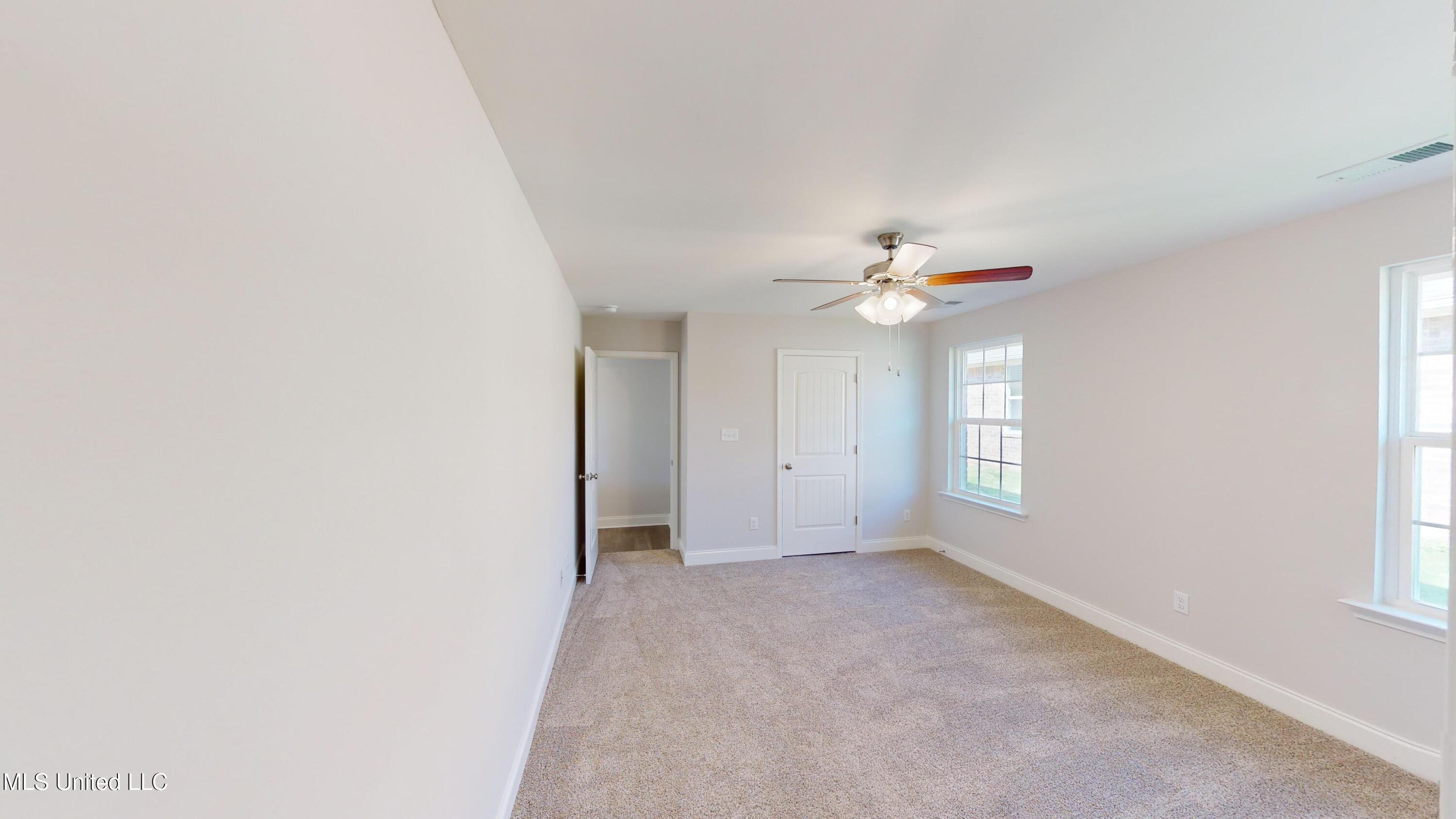 7951 Gardendale Drive, Olive Branch, Mississippi image 17