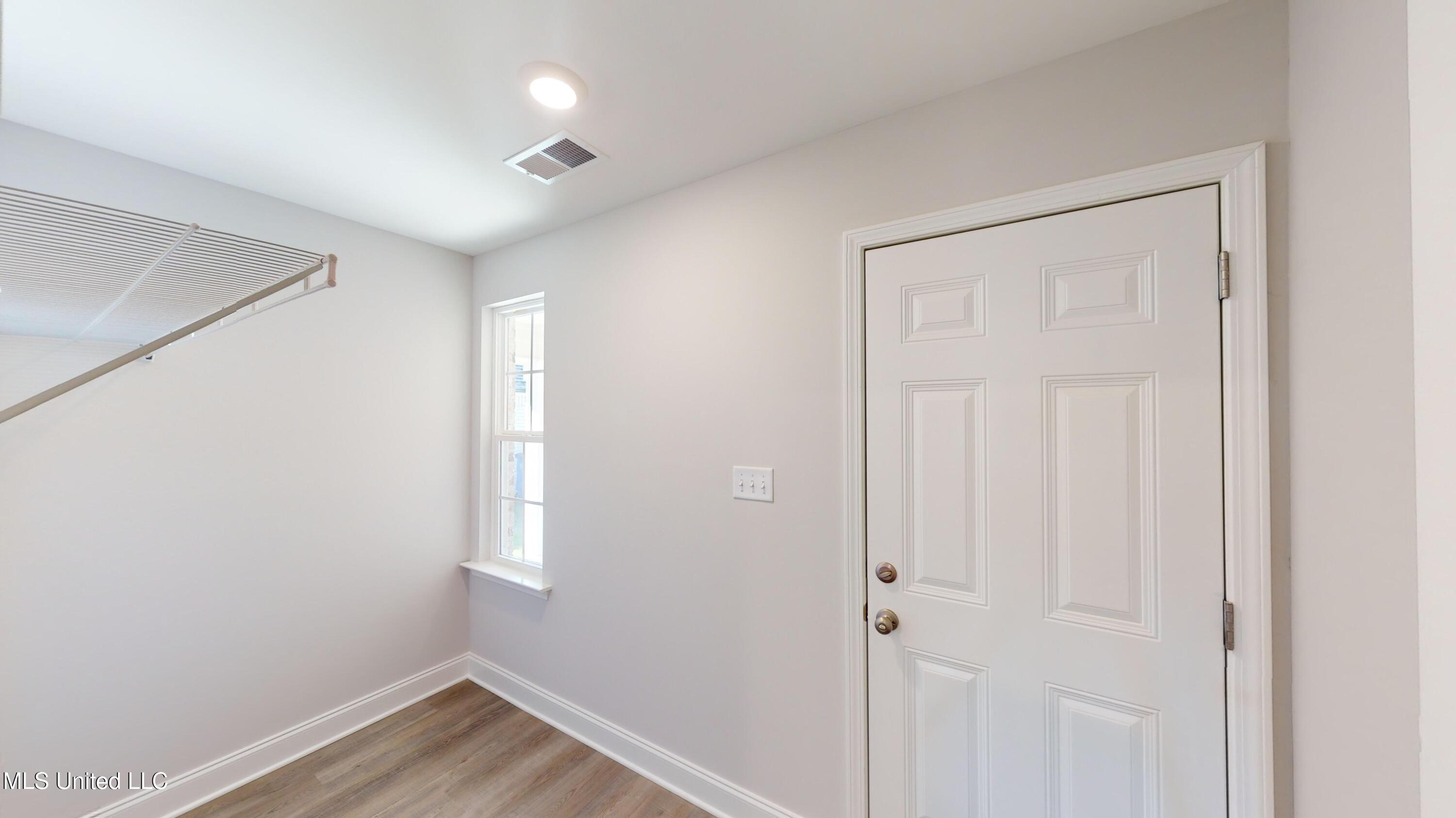 7951 Gardendale Drive, Olive Branch, Mississippi image 22
