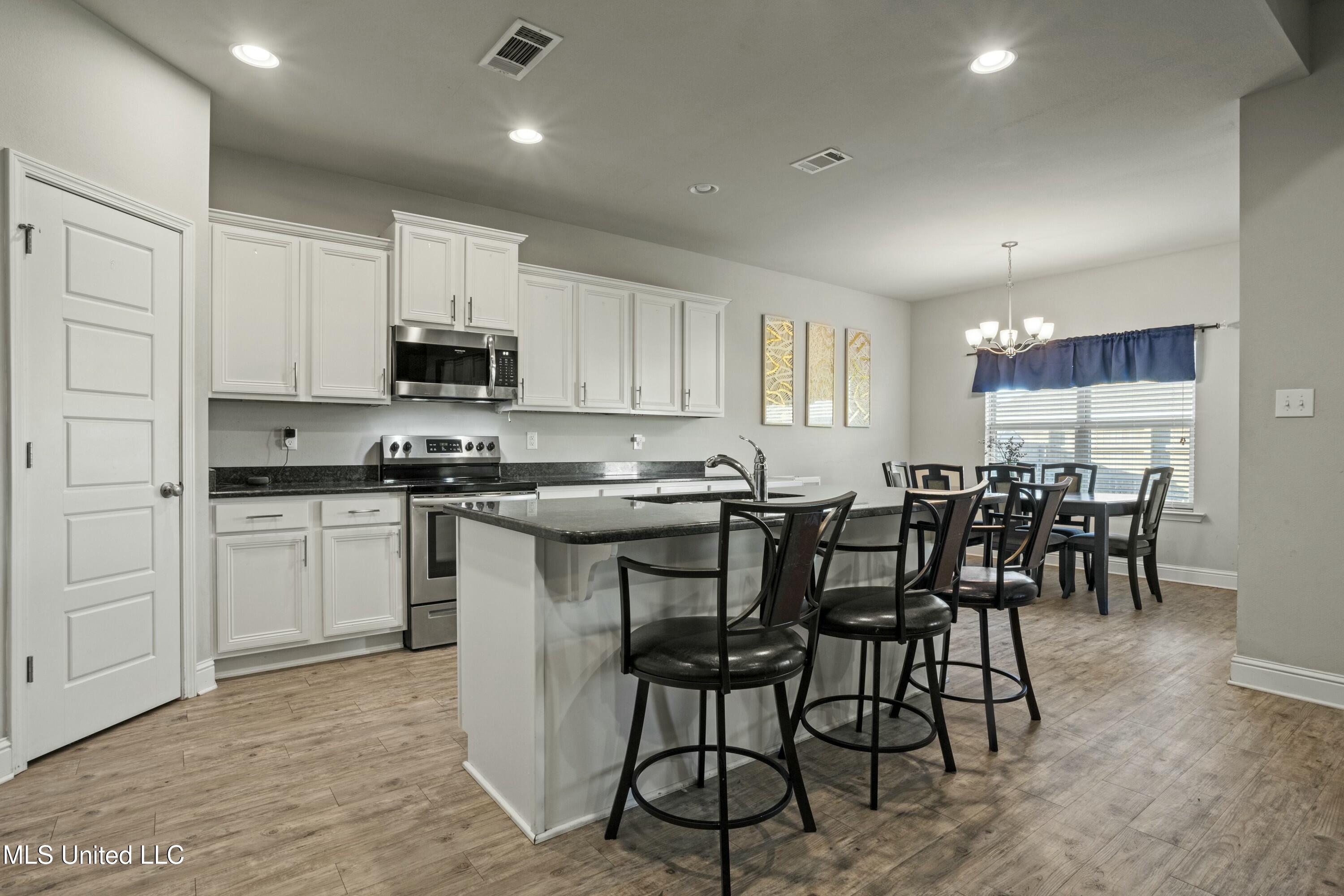 6585 Sugarcane Circle, Ocean Springs, Mississippi image 8
