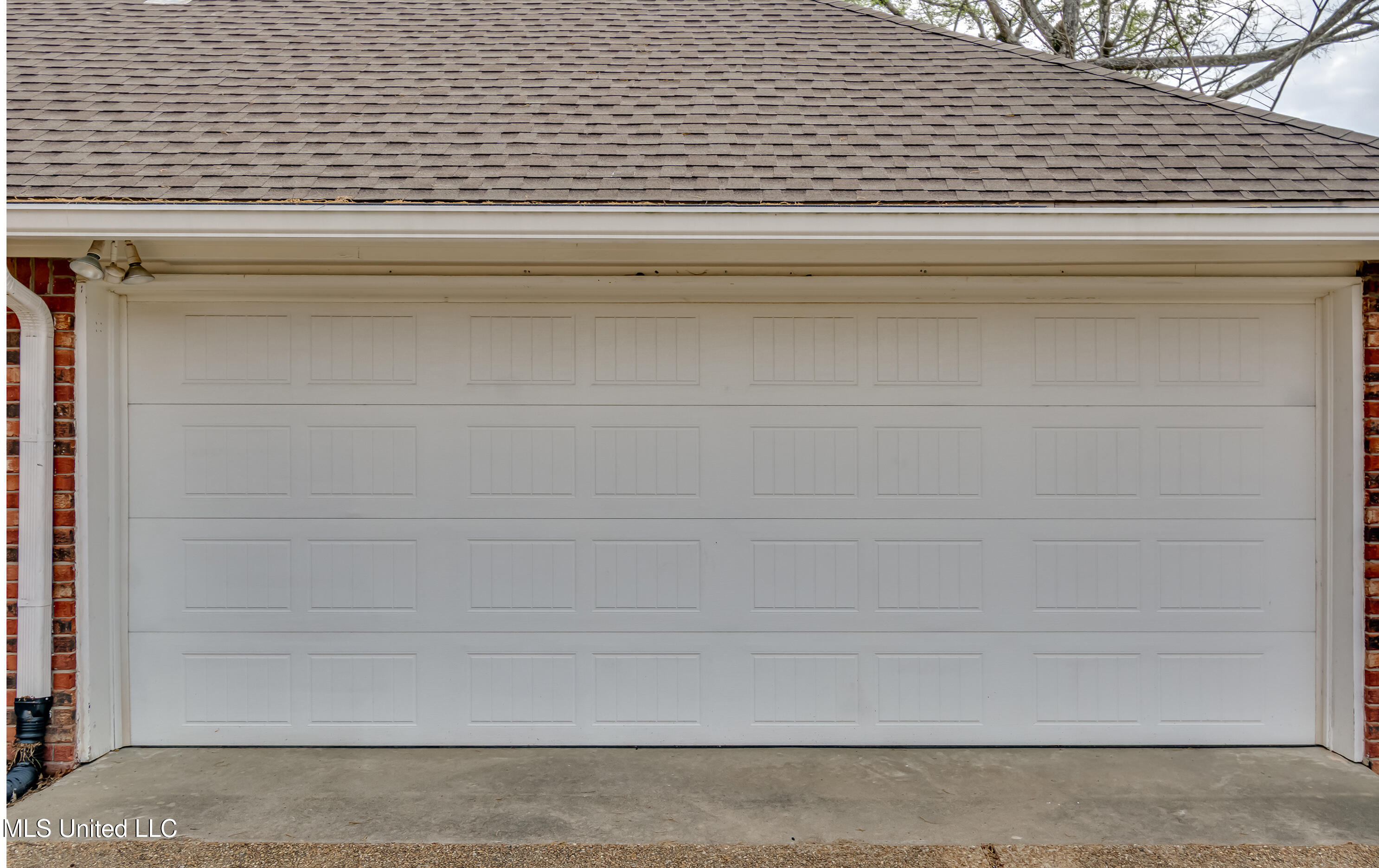 202 Brighton Drive, Clinton, Mississippi image 5