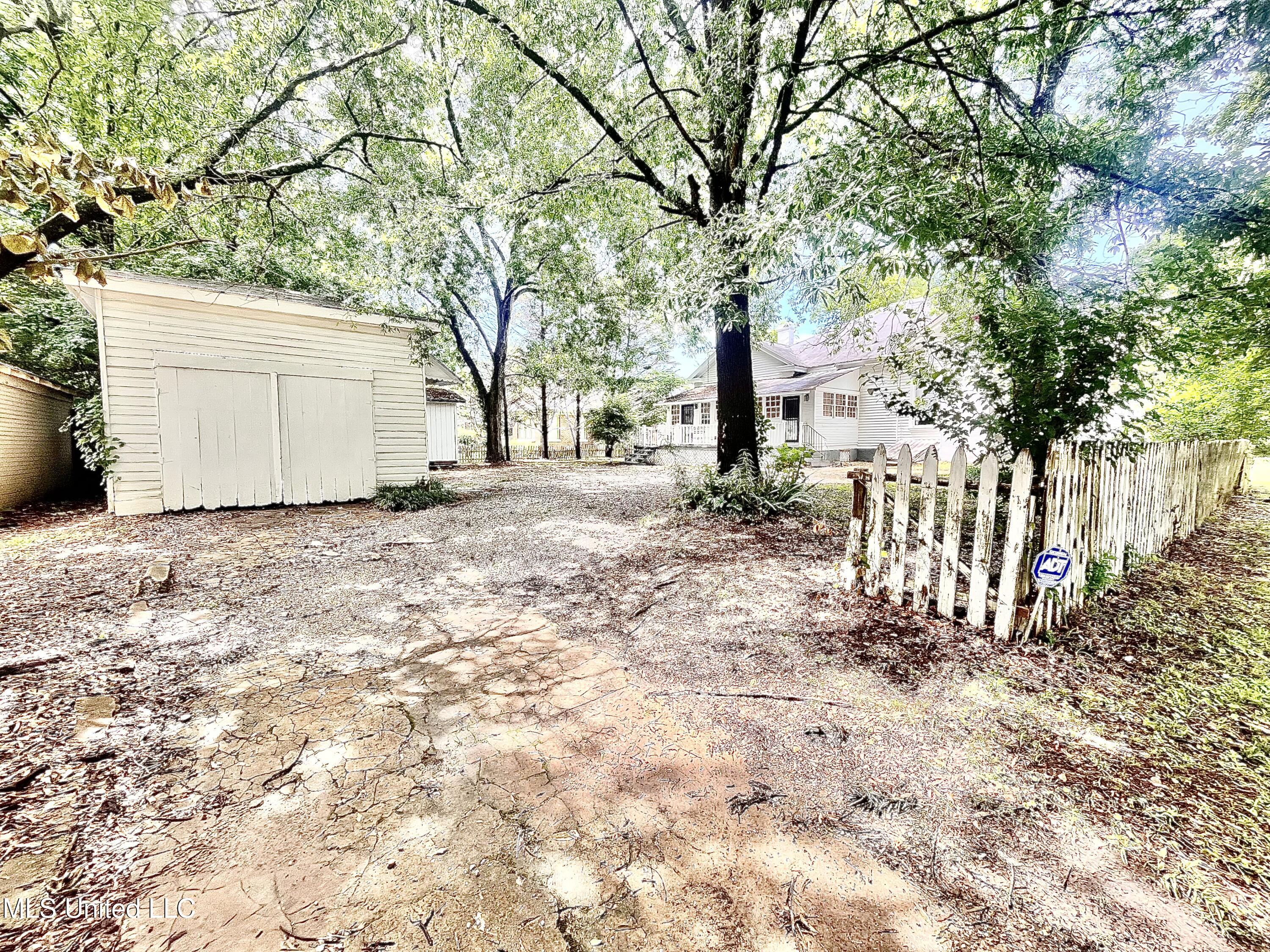 265 E College Avenue, Holly Springs, Mississippi image 6