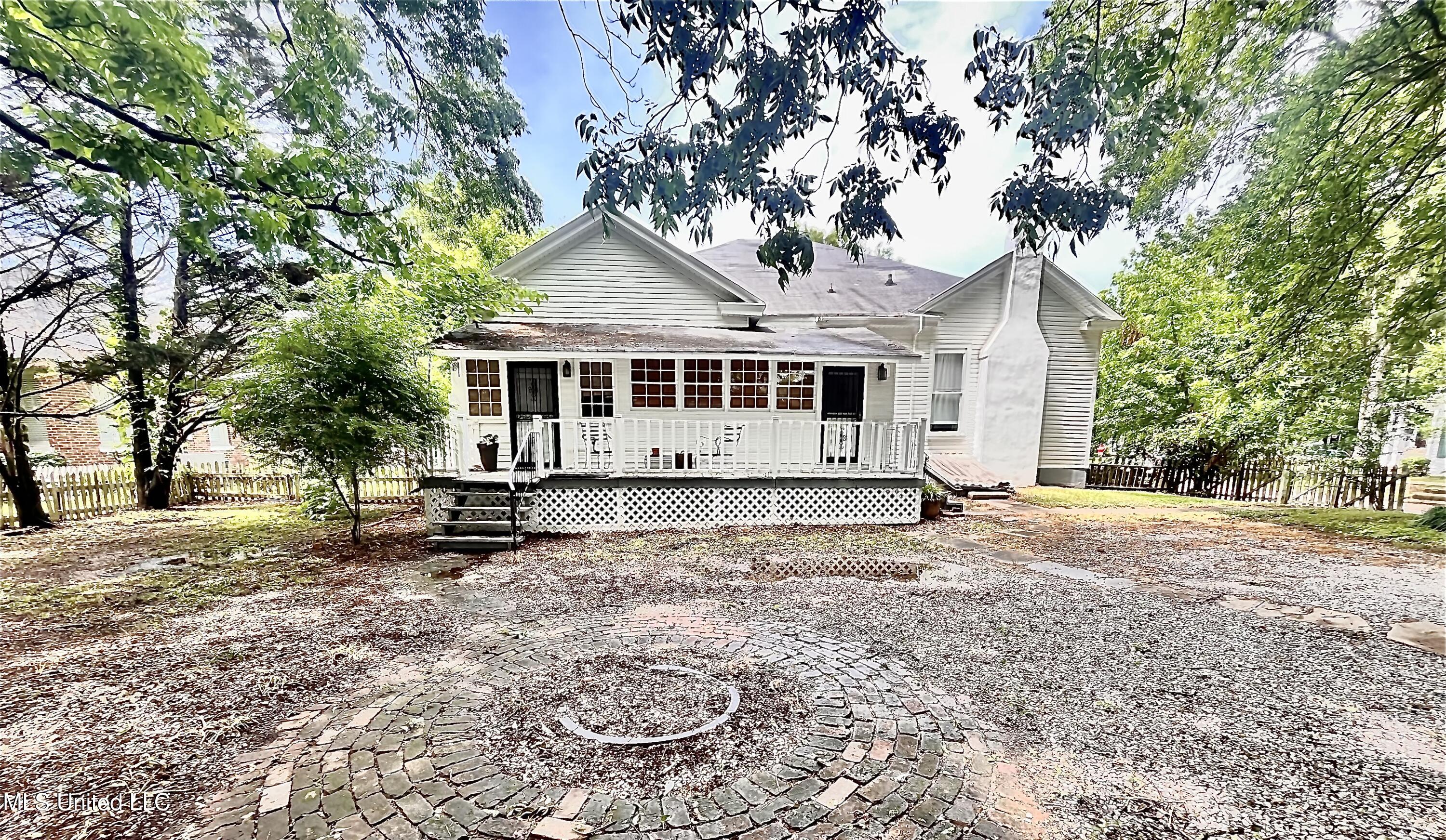 265 E College Avenue, Holly Springs, Mississippi image 8