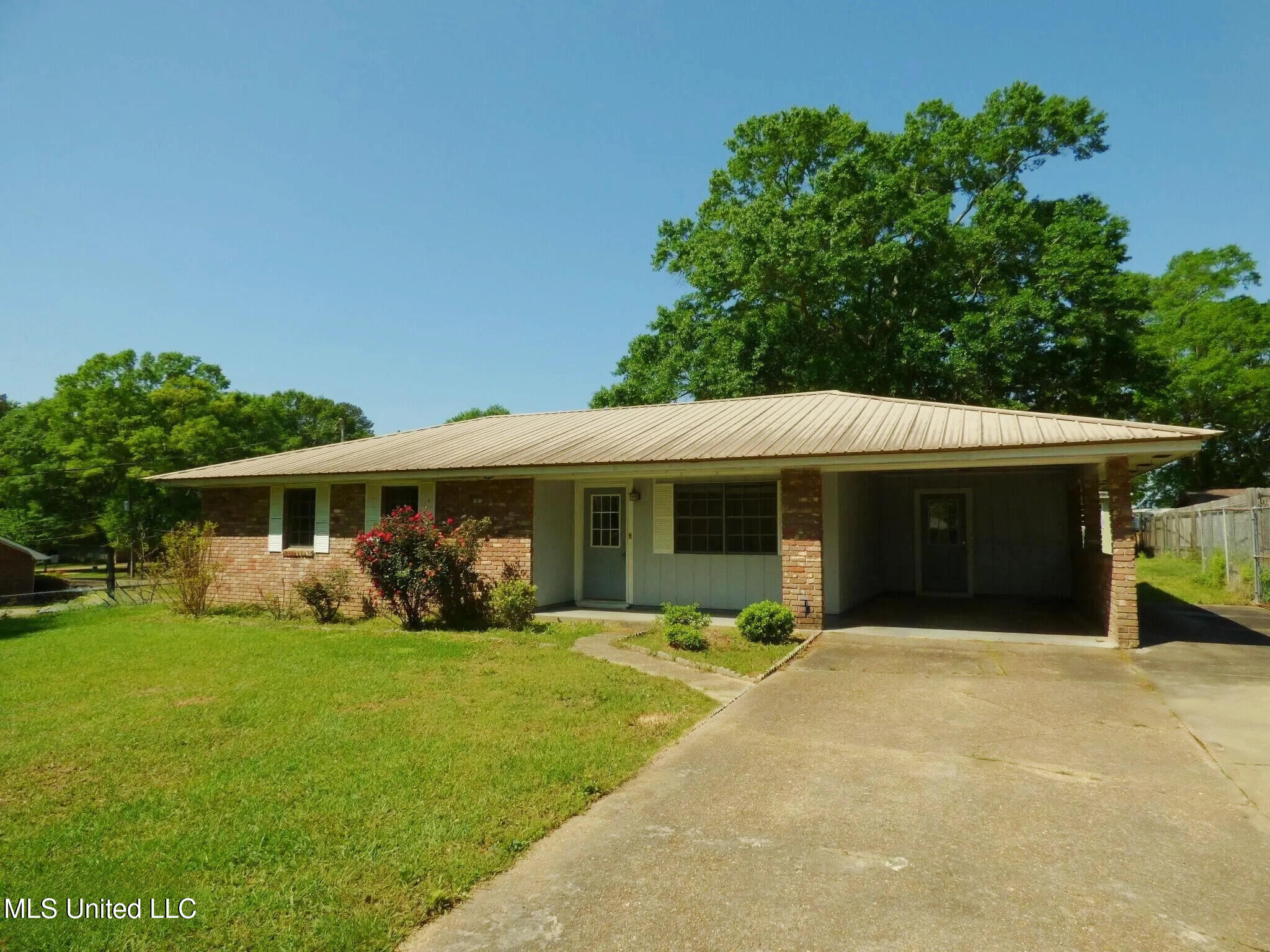 816 Hart Road, McComb, Mississippi image 1