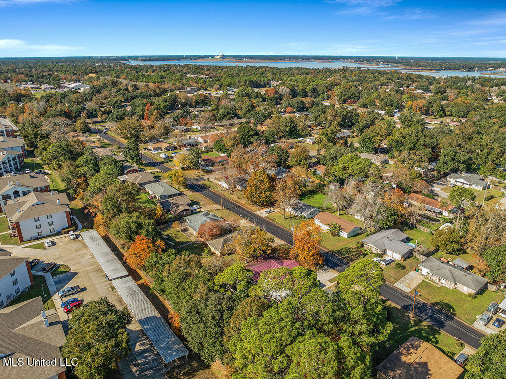 2147 Floyd Drive, Biloxi, Mississippi image 7