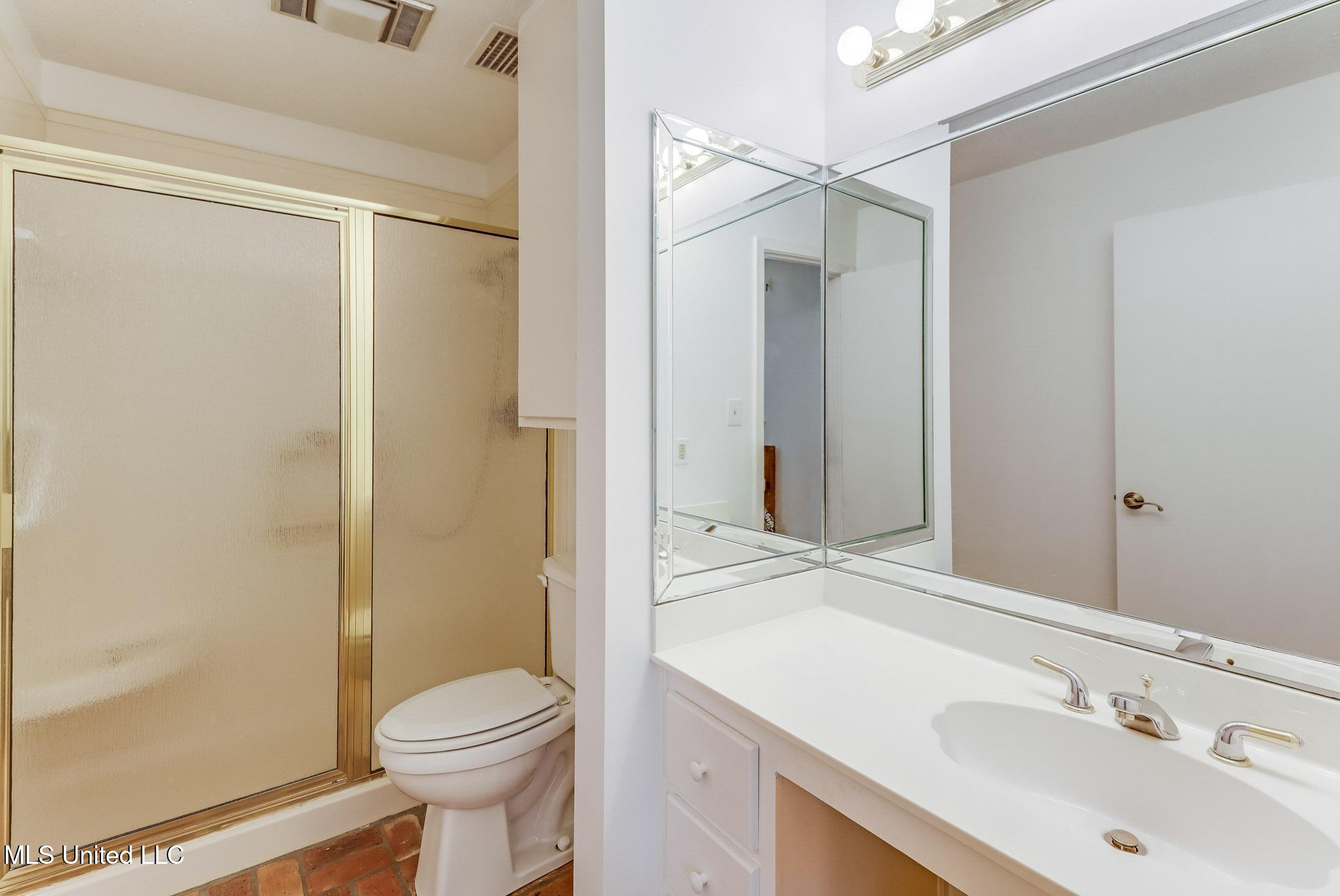 2421 Demaret Drive, Gulfport, Mississippi image 15