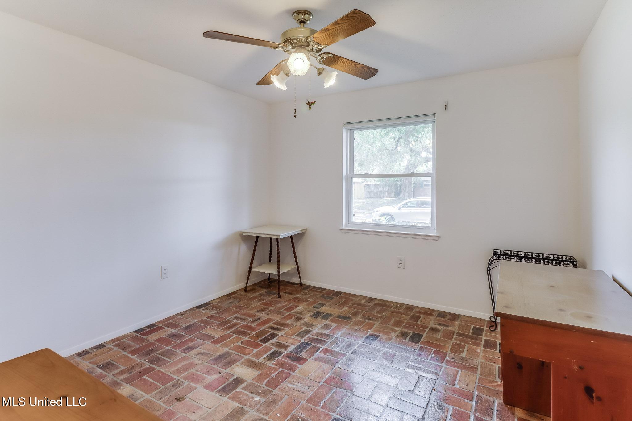 2421 Demaret Drive, Gulfport, Mississippi image 16