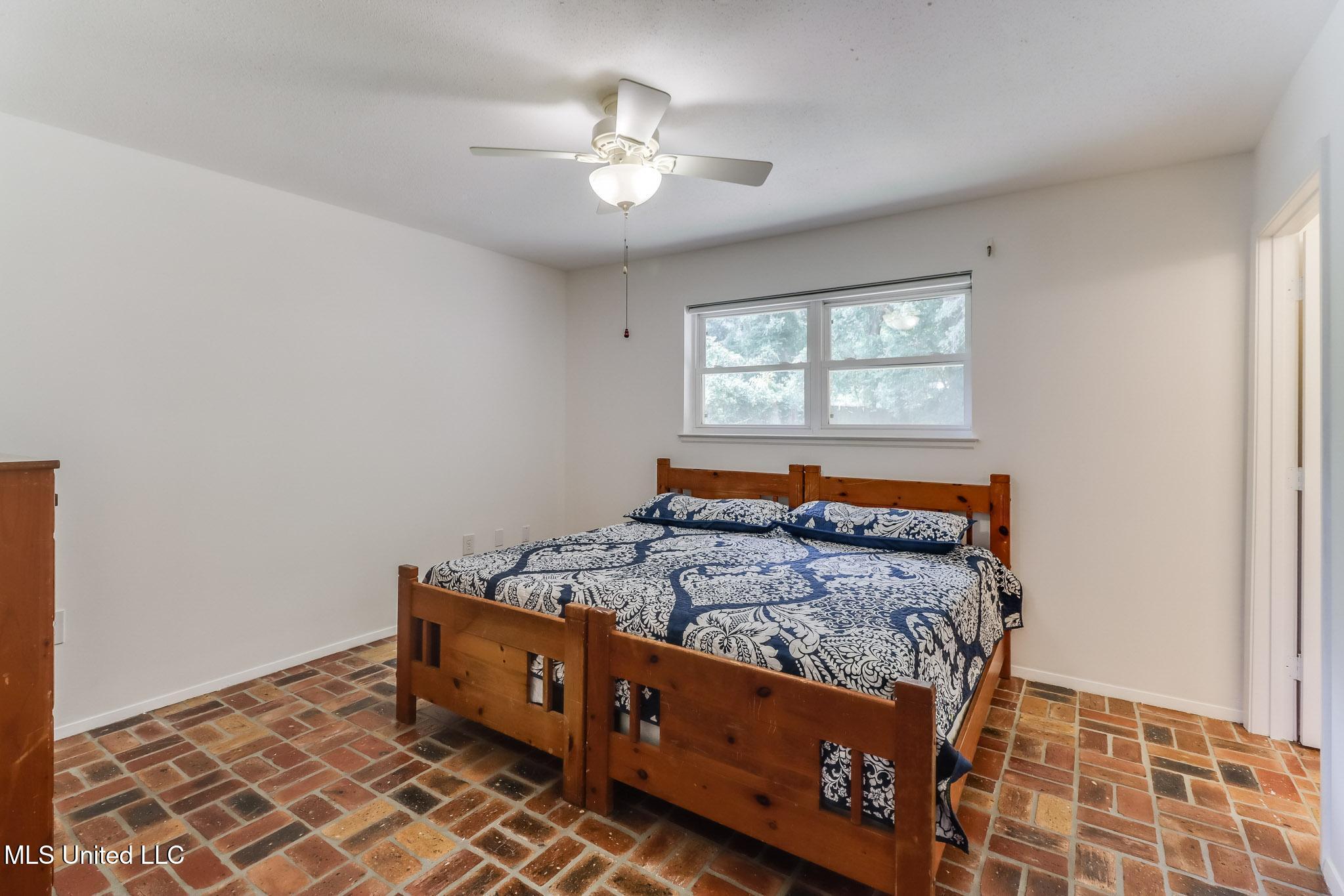2421 Demaret Drive, Gulfport, Mississippi image 14
