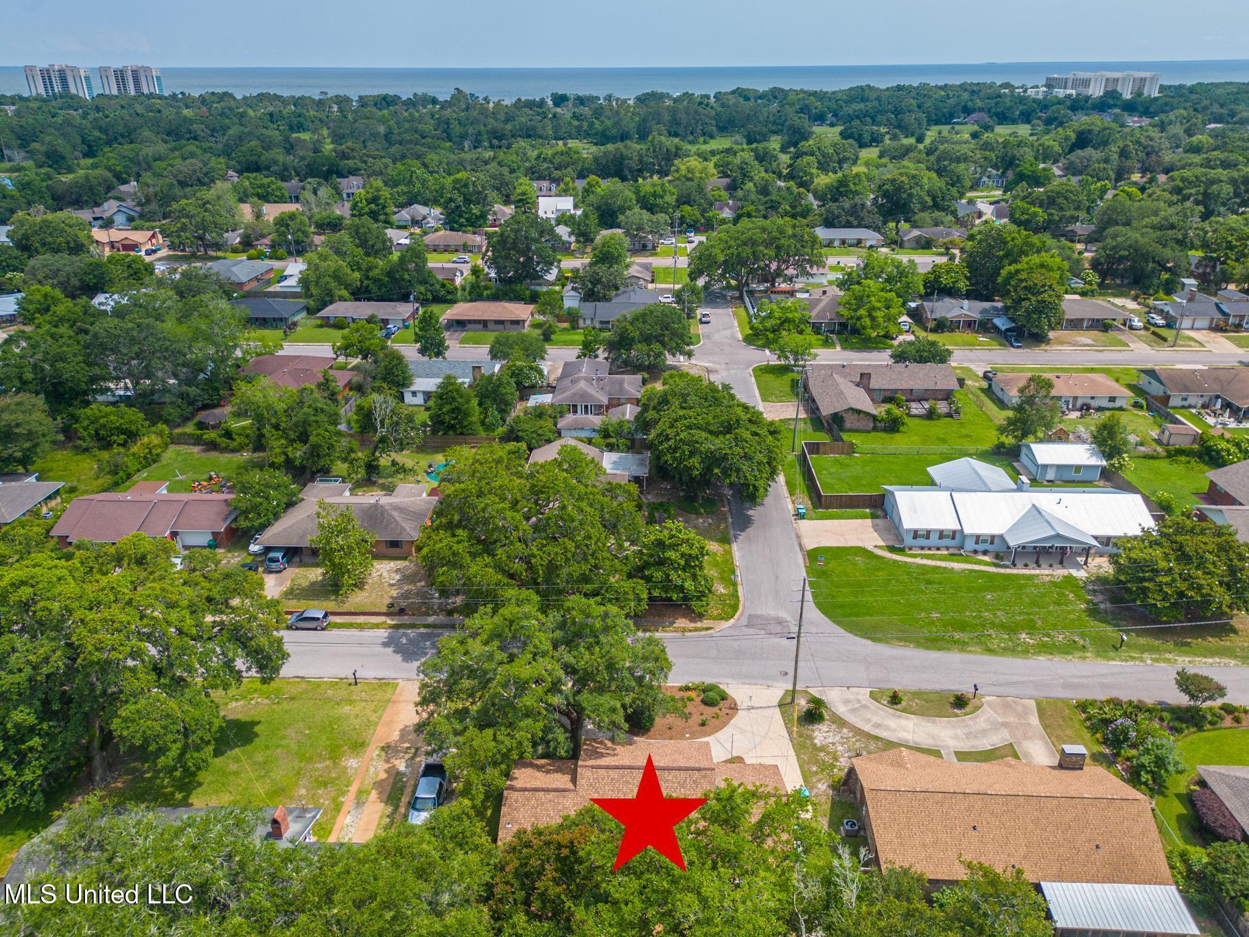 2421 Demaret Drive, Gulfport, Mississippi image 5