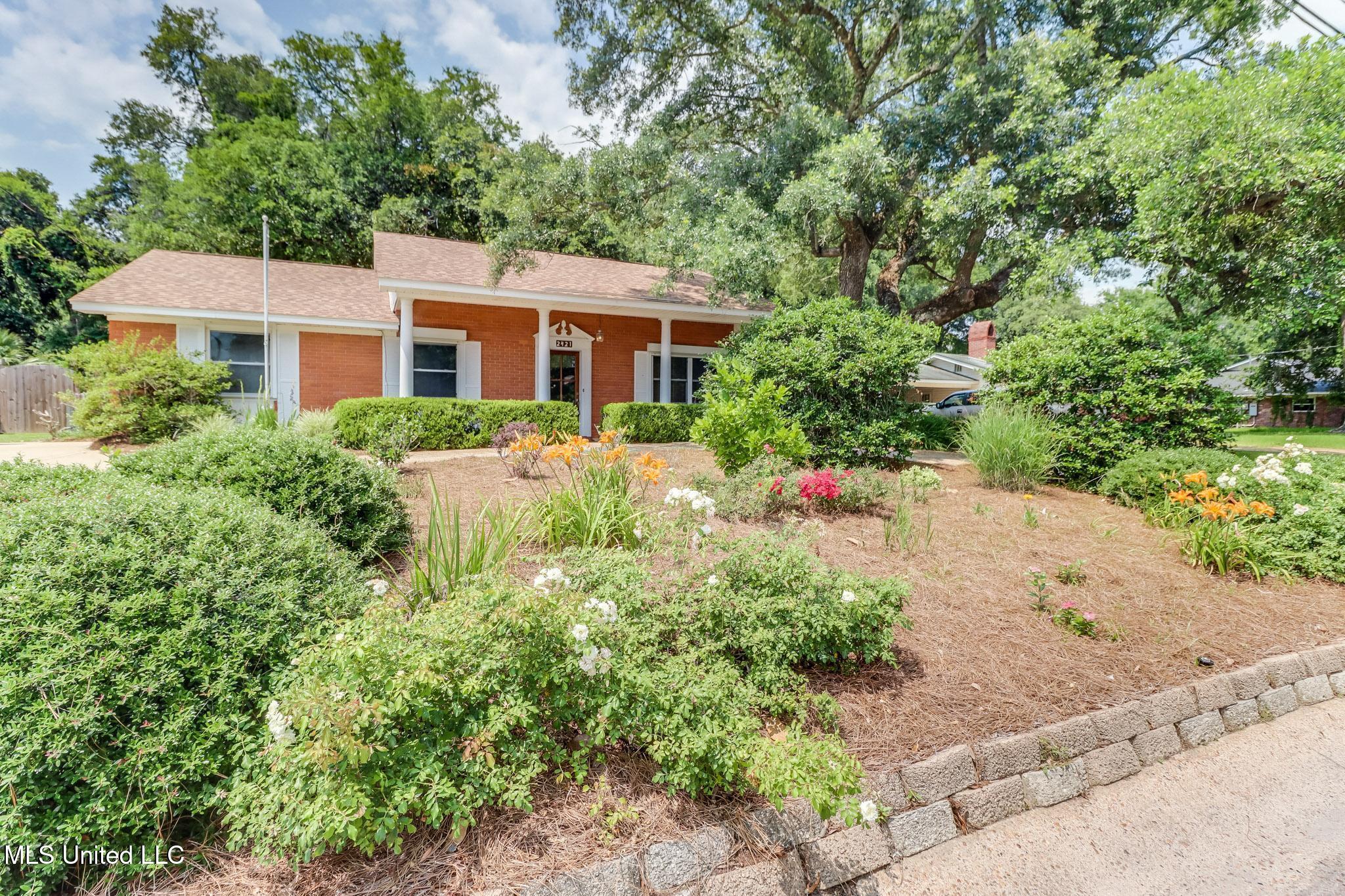 2421 Demaret Drive, Gulfport, Mississippi image 4
