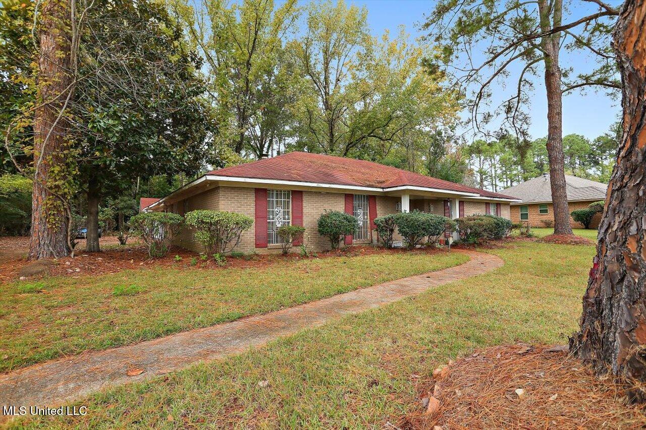 860 Rutherford Drive, Jackson, Mississippi image 3