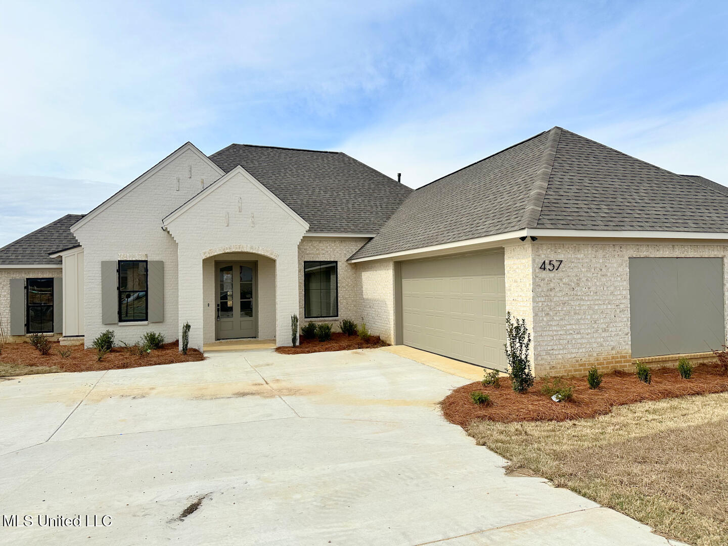 457 Aurora Circle, Canton, Mississippi image 1