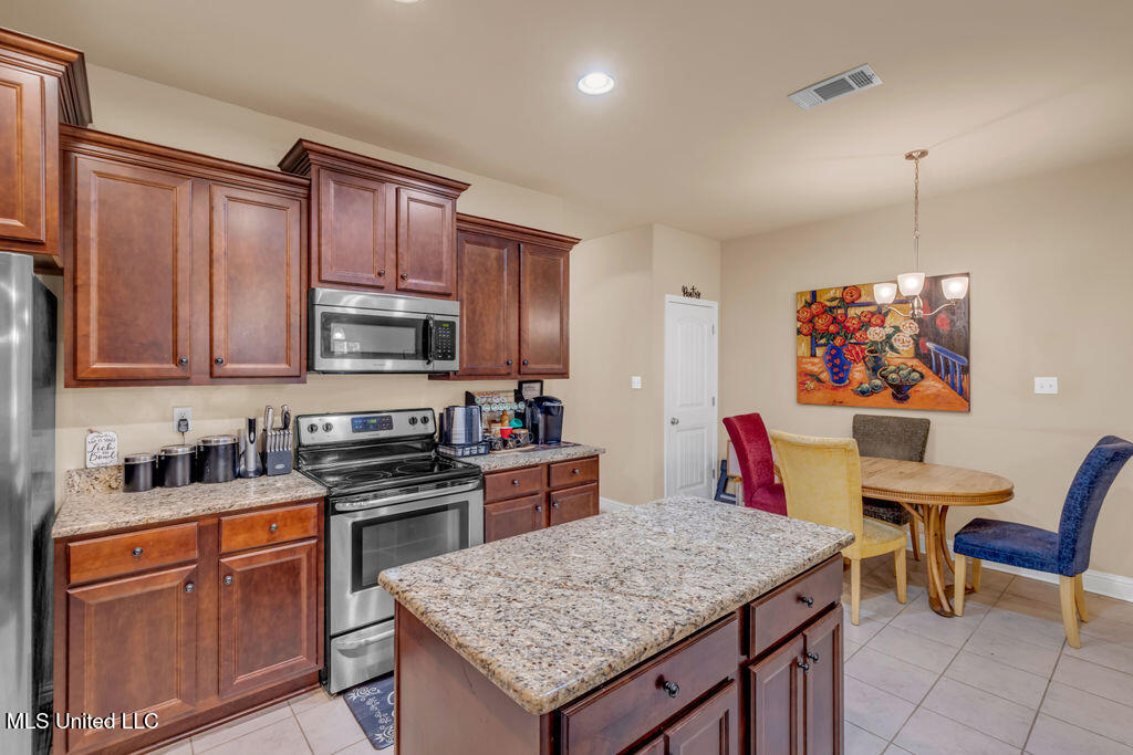 14420 N Swan Road, Gulfport, Mississippi image 19