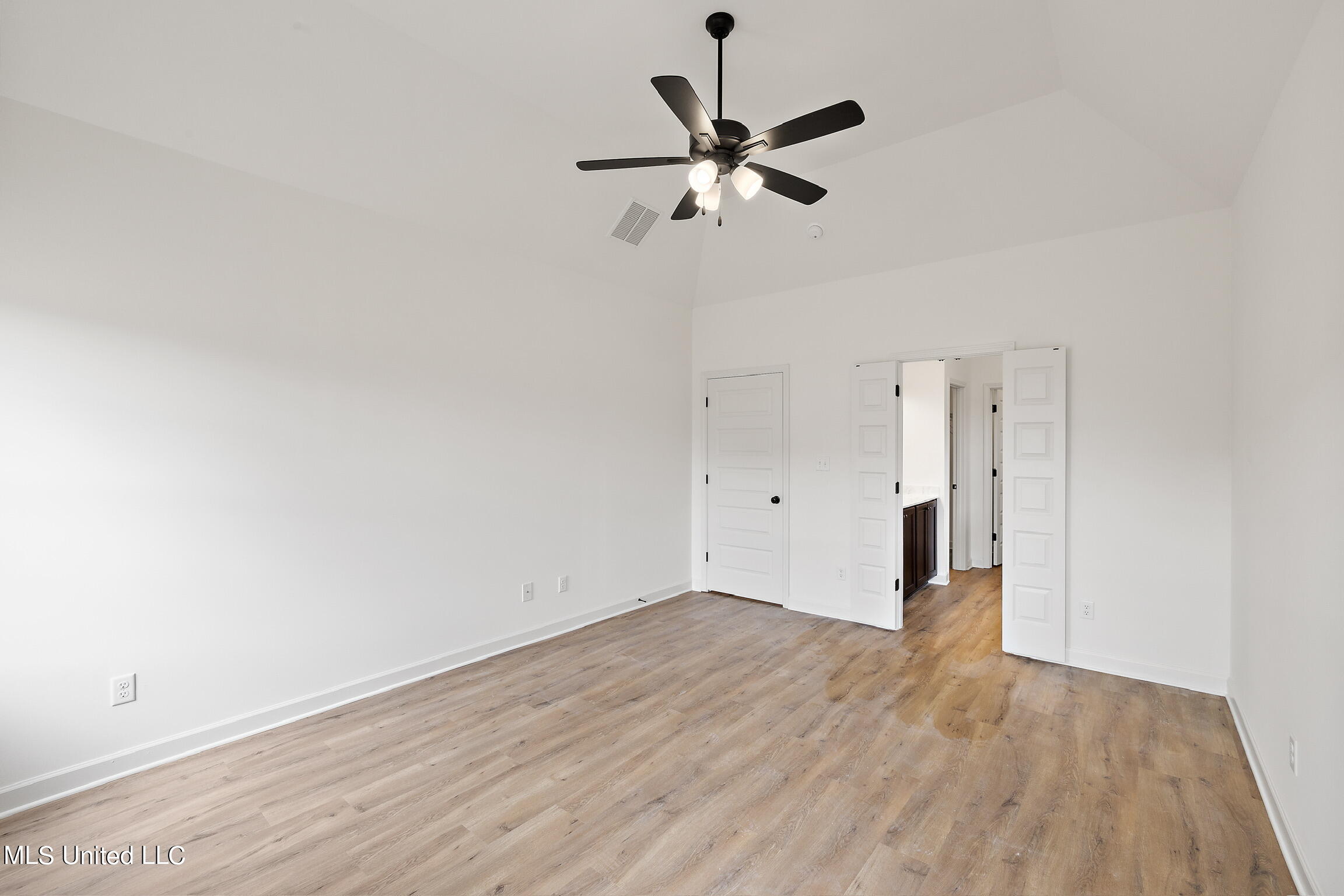 8948 Bunch Cove, Southaven, Mississippi image 17