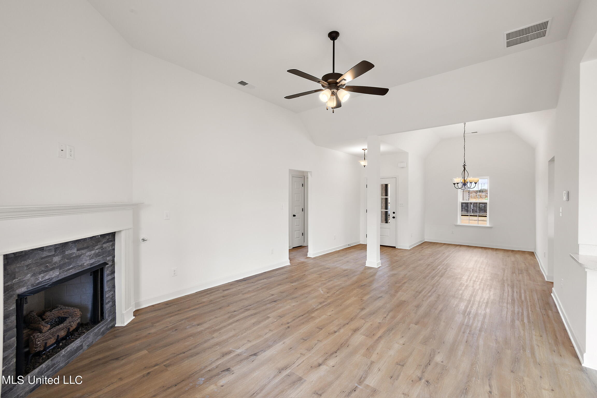 8948 Bunch Cove, Southaven, Mississippi image 8